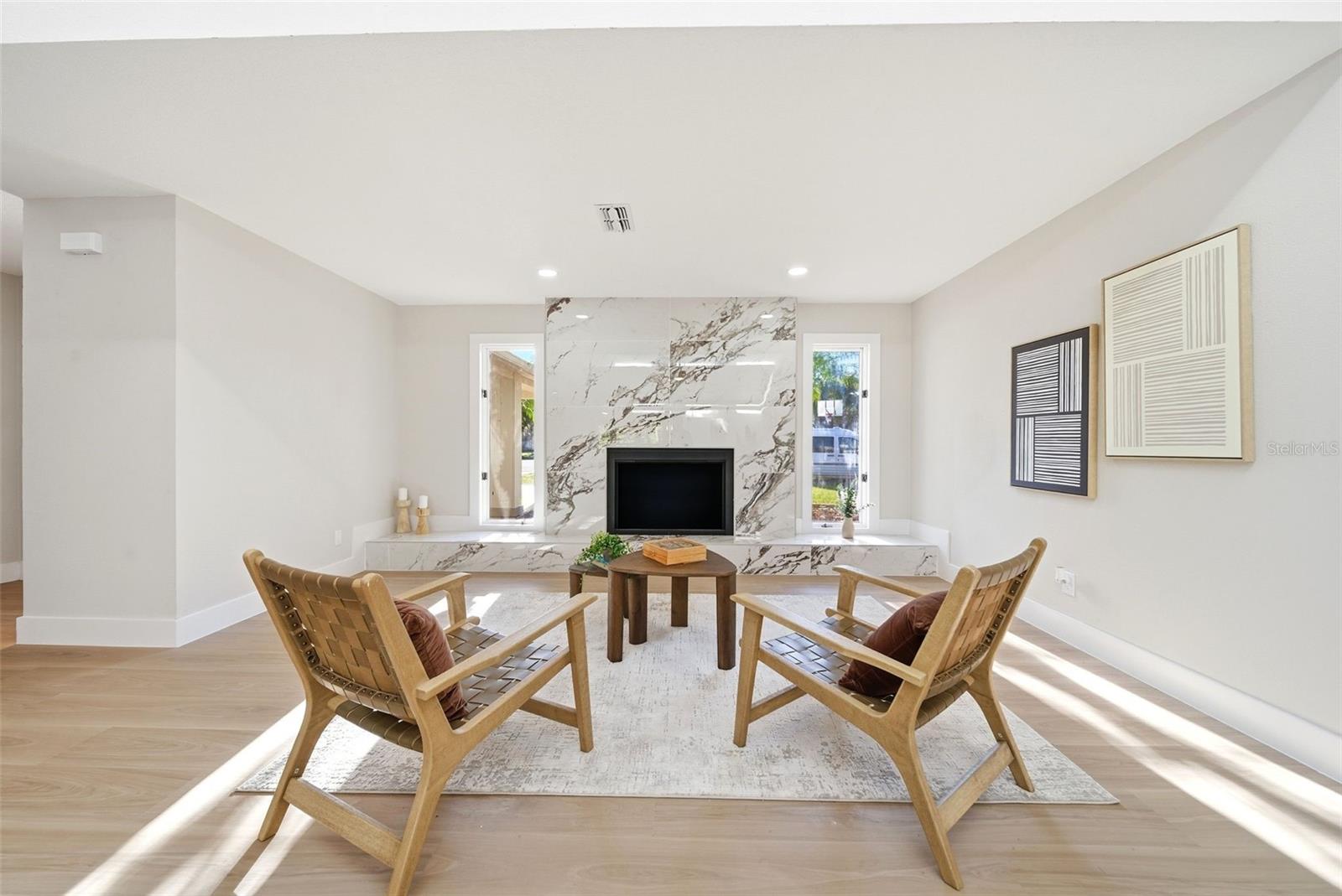 Image 5 of 38 For 1710 Woodside Court