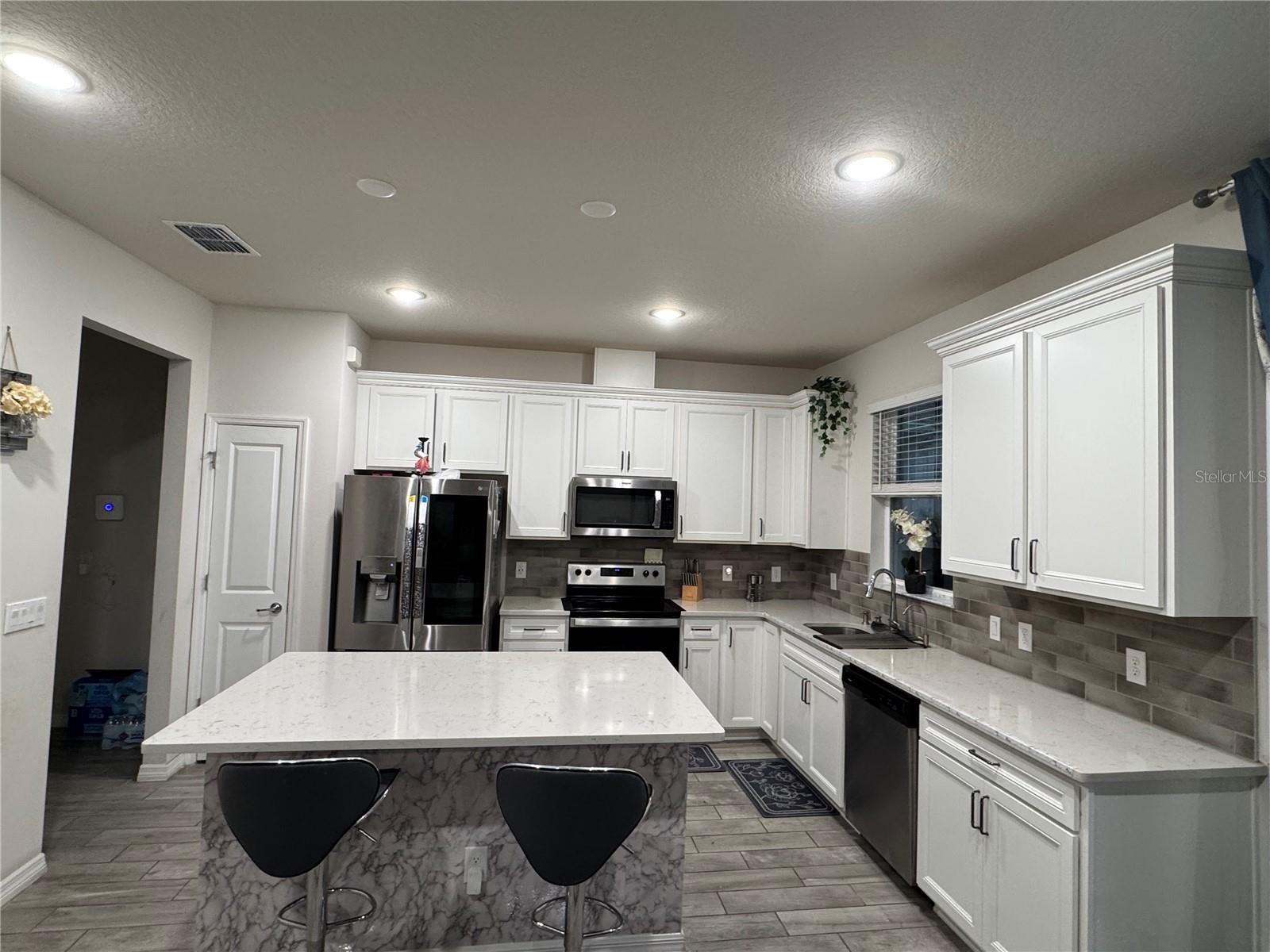 Image 12 of 35 For 4028 Diamond Dew Lane