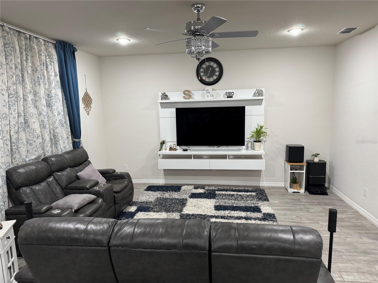 Image 9 of 35 For 4028 Diamond Dew Lane