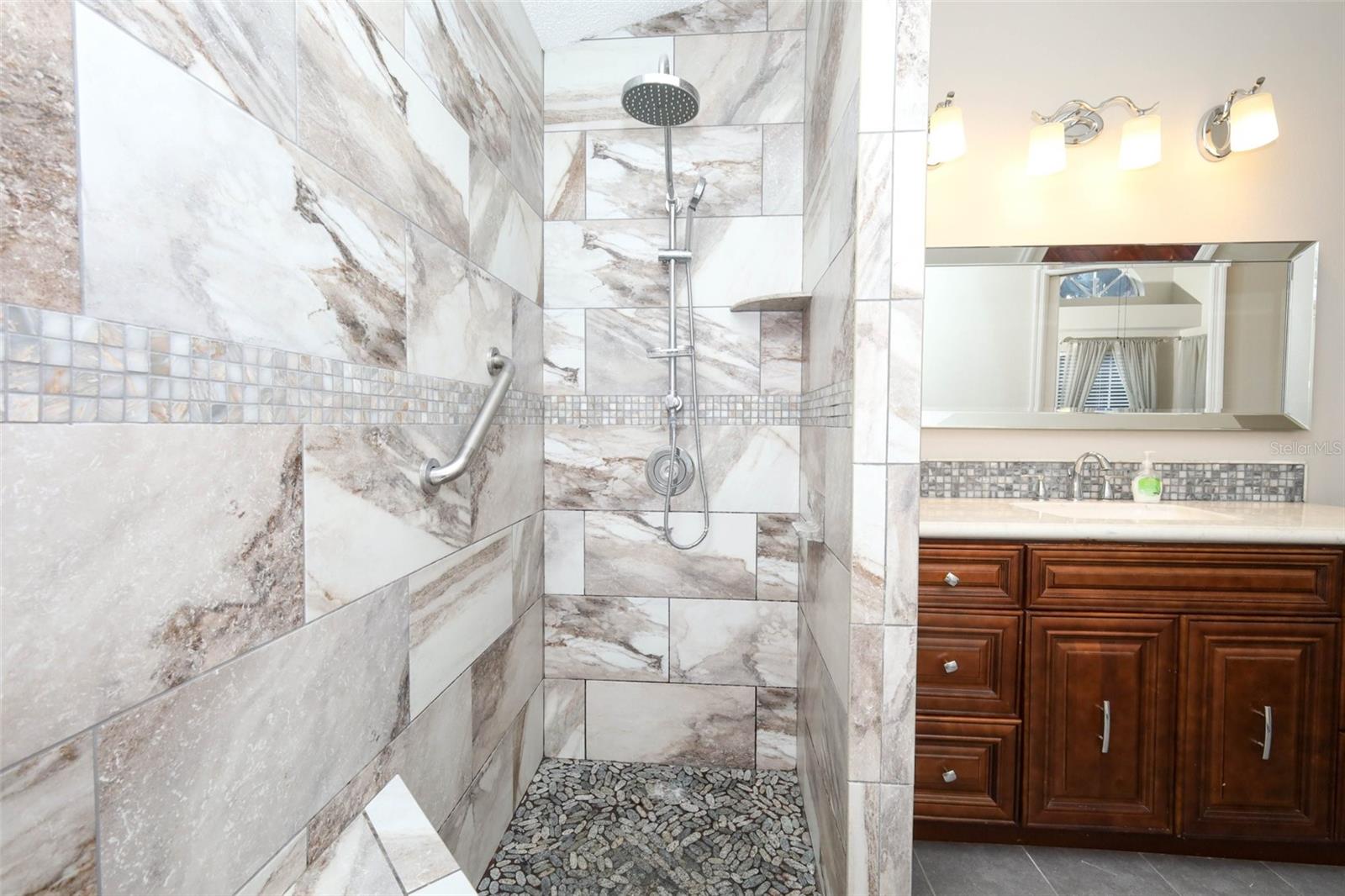 Image 18 of 40 For 994 Piedmont Oaks Drive