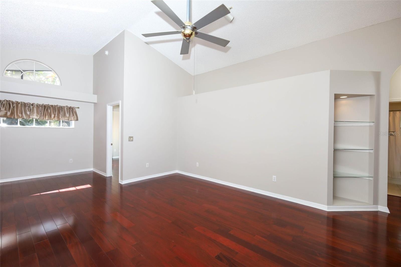 Image 4 of 40 For 994 Piedmont Oaks Drive