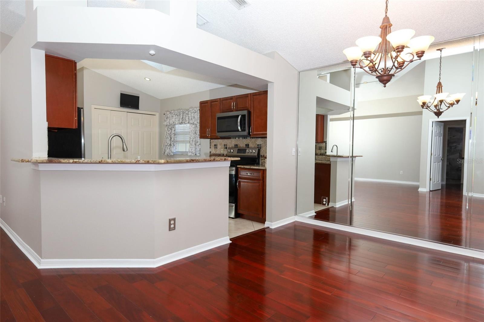 Image 8 of 40 For 994 Piedmont Oaks Drive