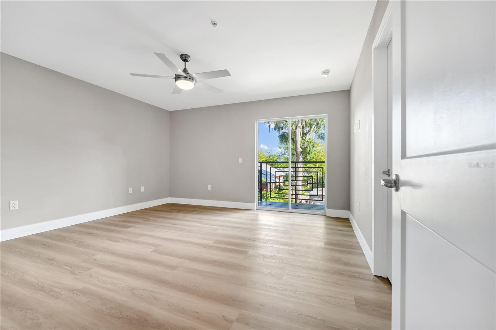 Image 14 of 37 For 37 15th Terrace