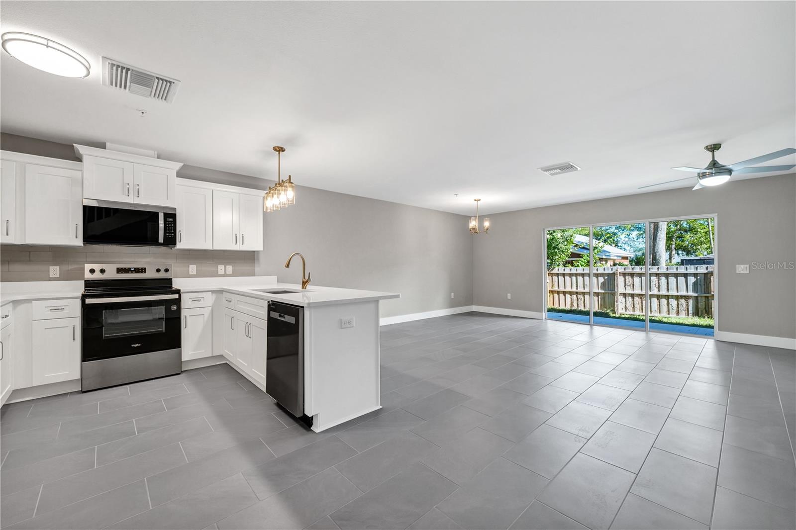 Image 17 of 37 For 37 15th Terrace