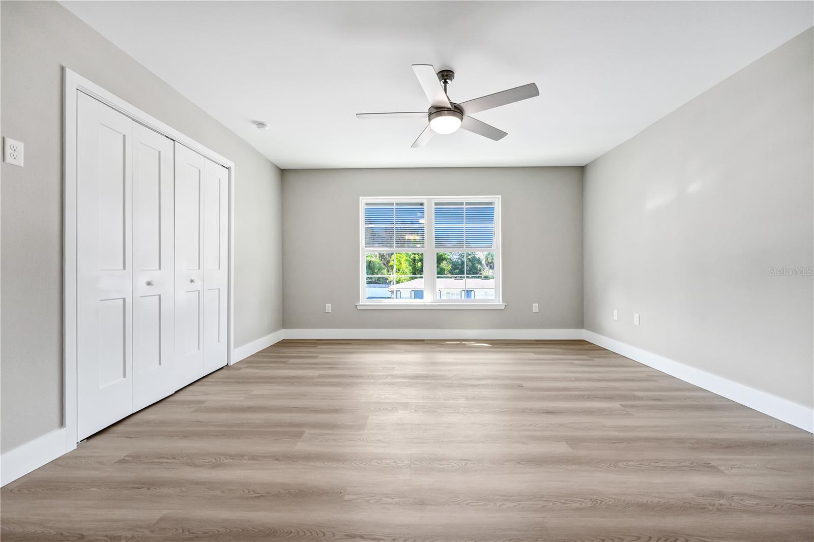 Image 5 of 37 For 37 15th Terrace