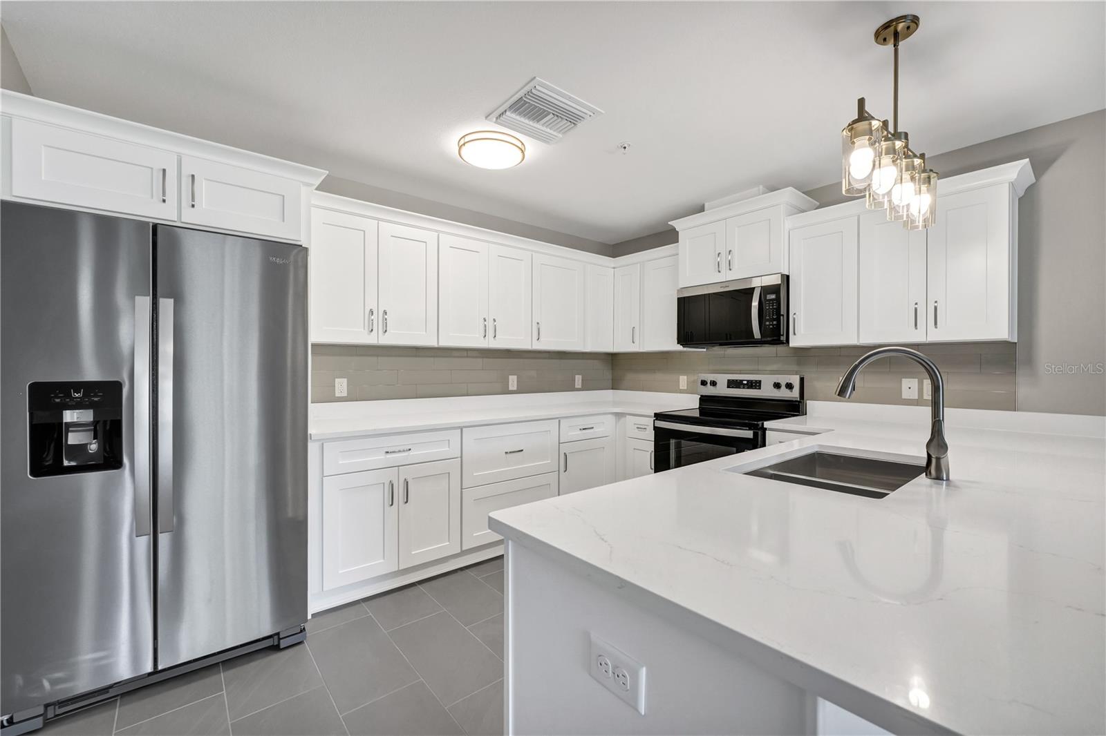 Image 6 of 37 For 37 15th Terrace