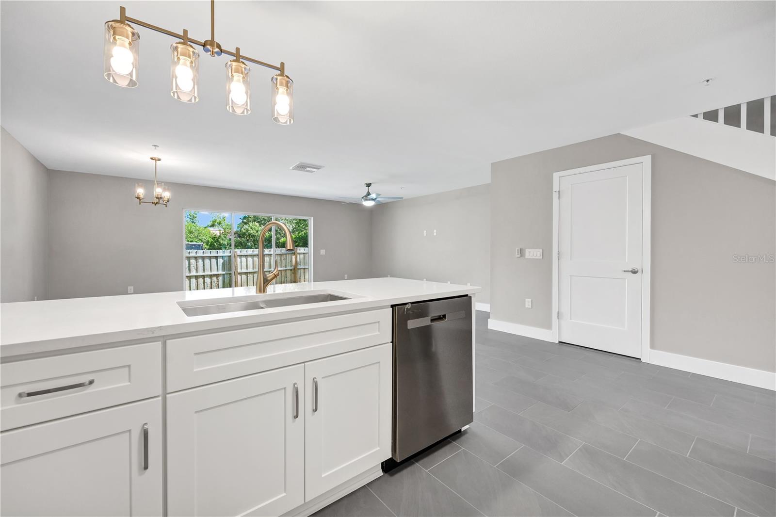 Image 7 of 37 For 37 15th Terrace