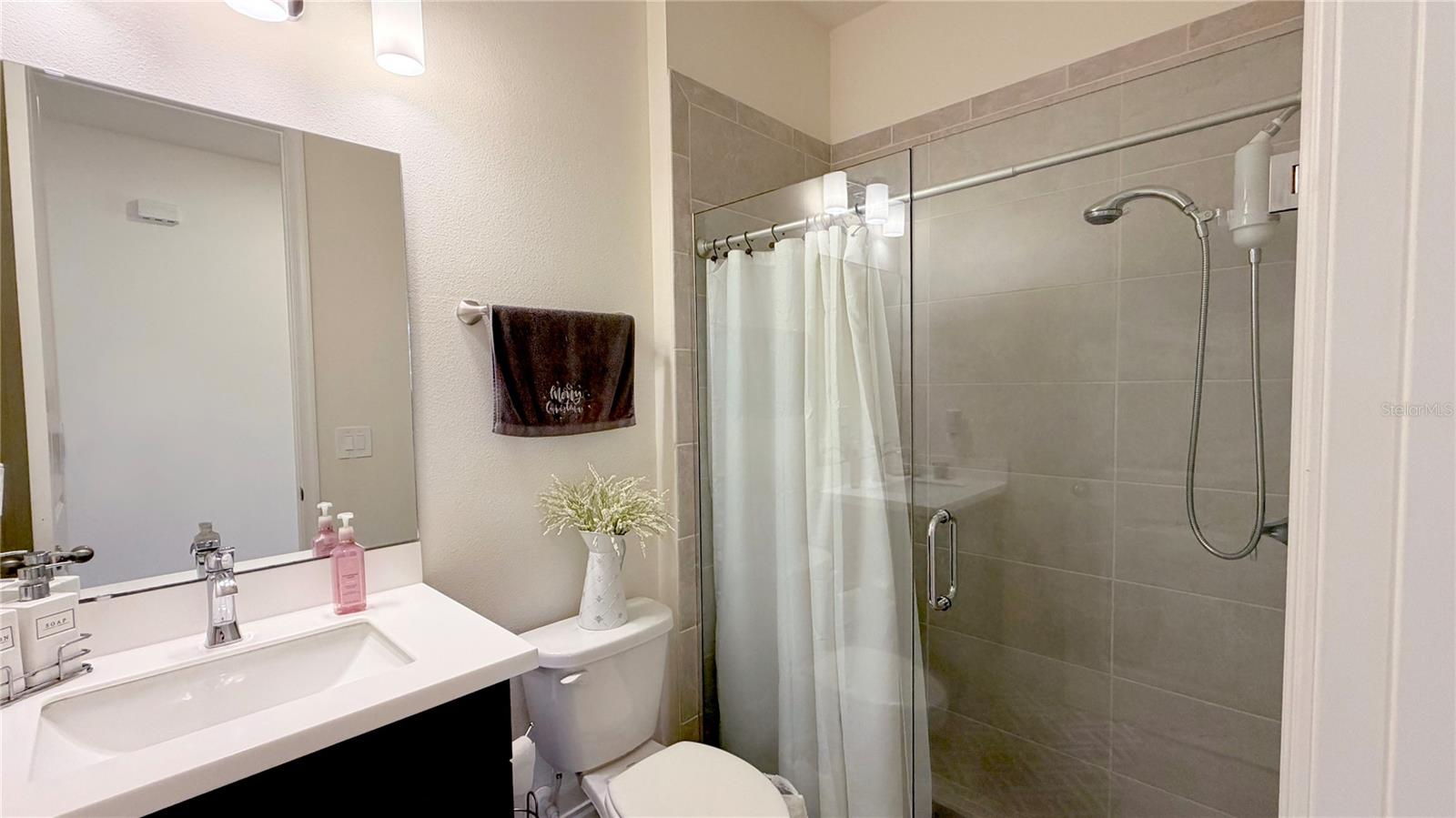 Image 17 of 56 For 727 Annabell Ridge Road