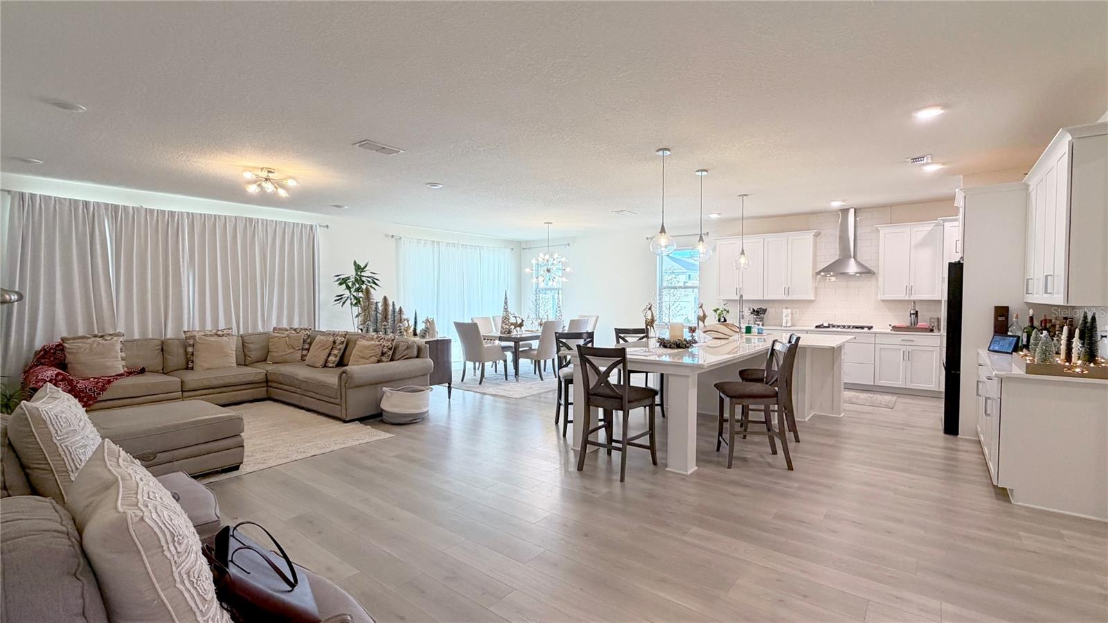 Image 18 of 56 For 727 Annabell Ridge Road