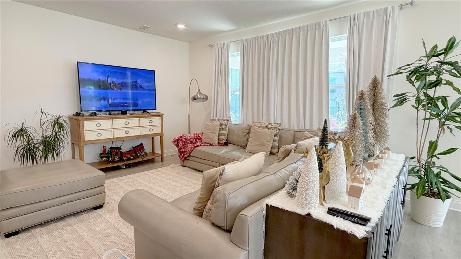 Image 31 of 56 For 727 Annabell Ridge Road