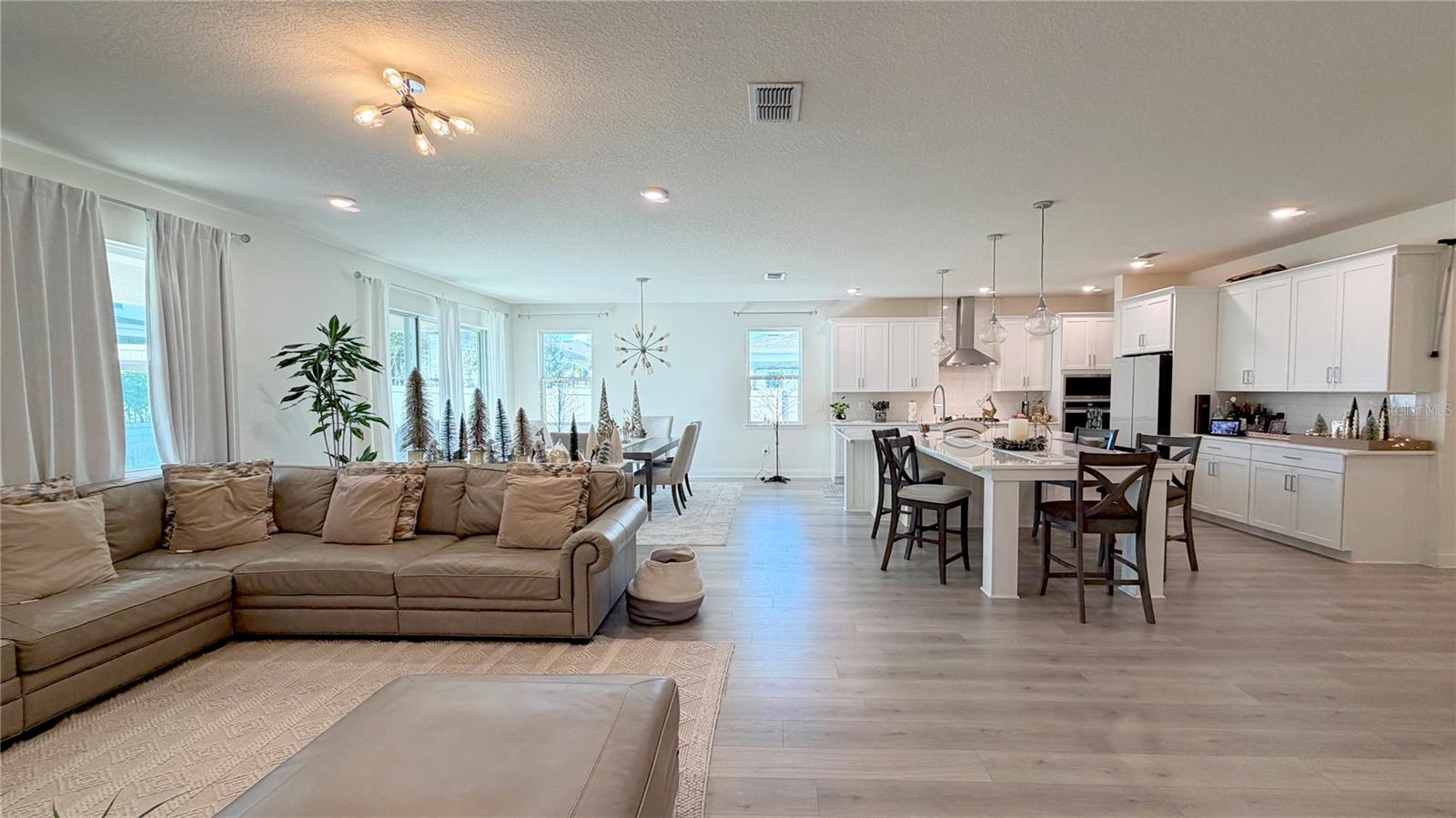 Image 33 of 56 For 727 Annabell Ridge Road