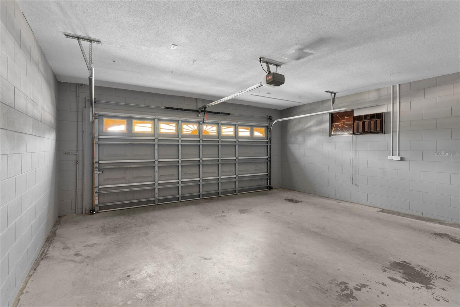 Image 29 of 37 For 6120 Castlewood Lane