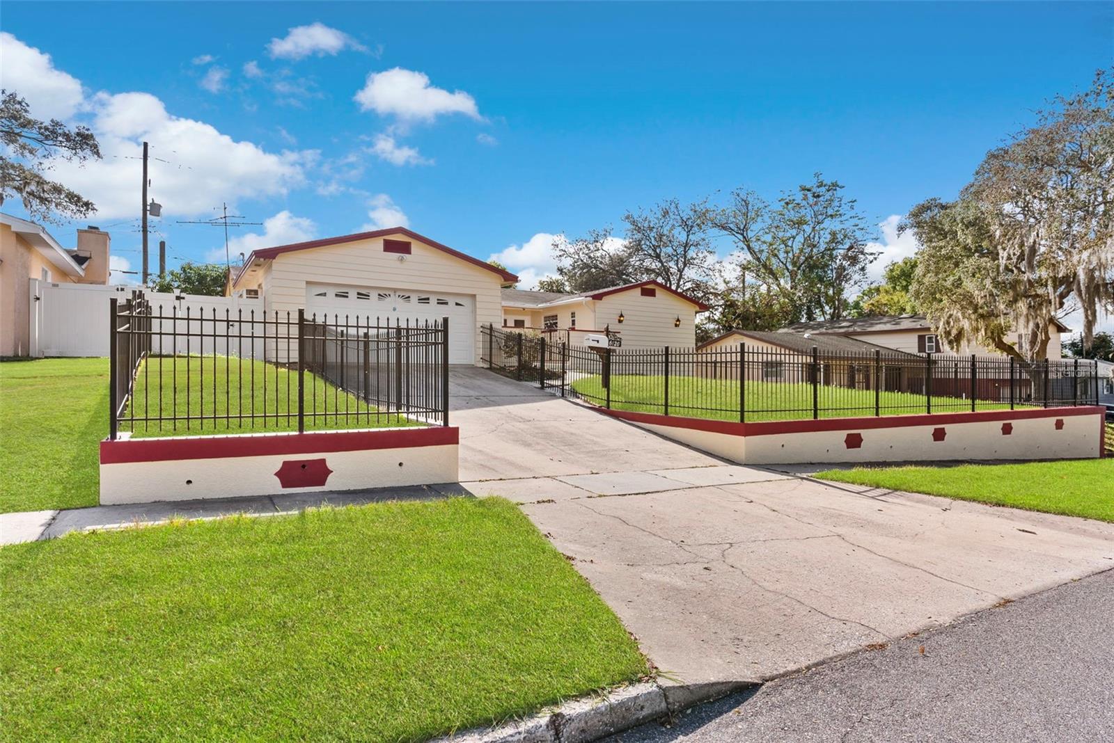 Image 3 of 37 For 6120 Castlewood Lane