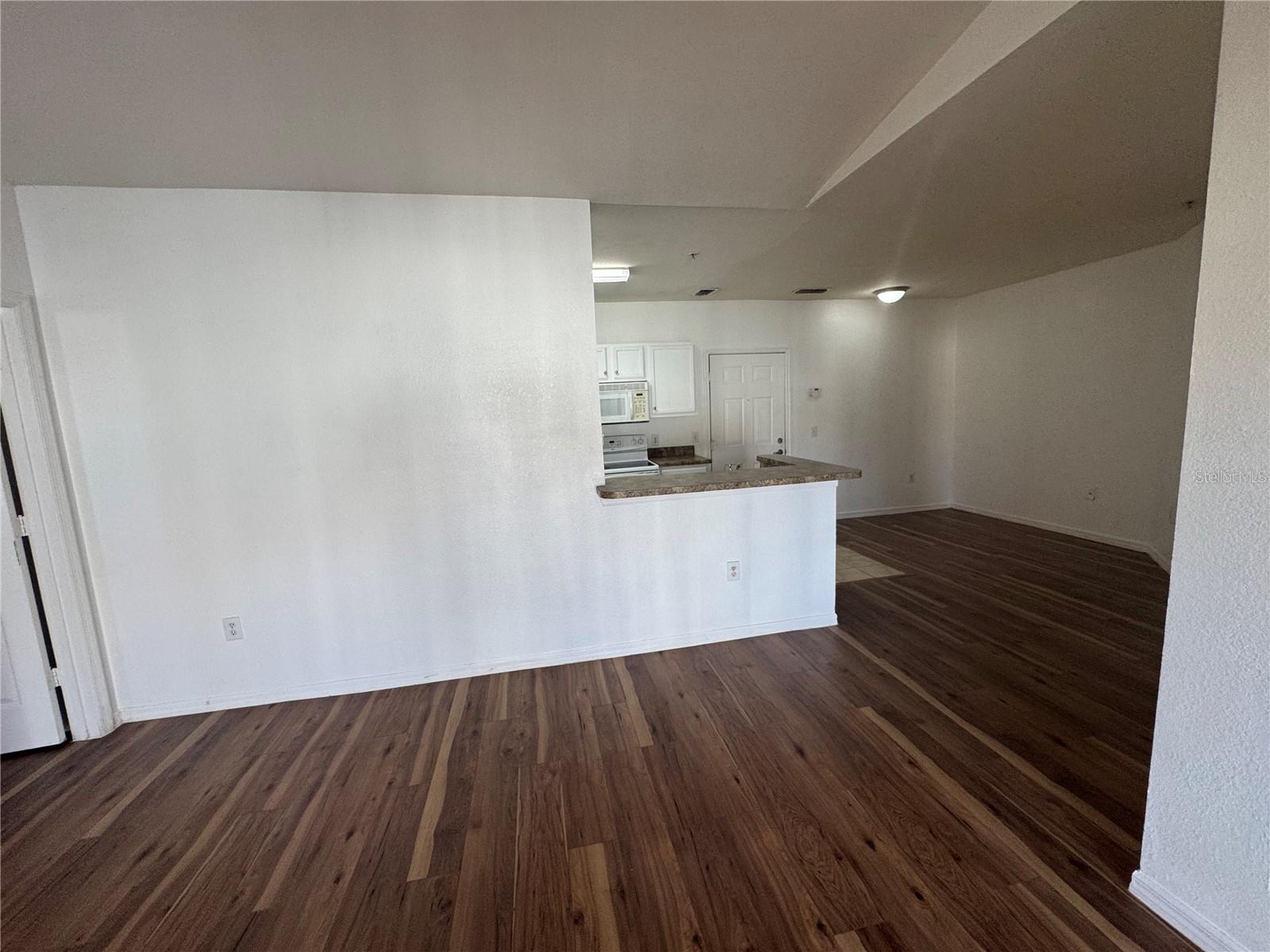 Image 4 of 12 For 5550 Michigan Street 3328