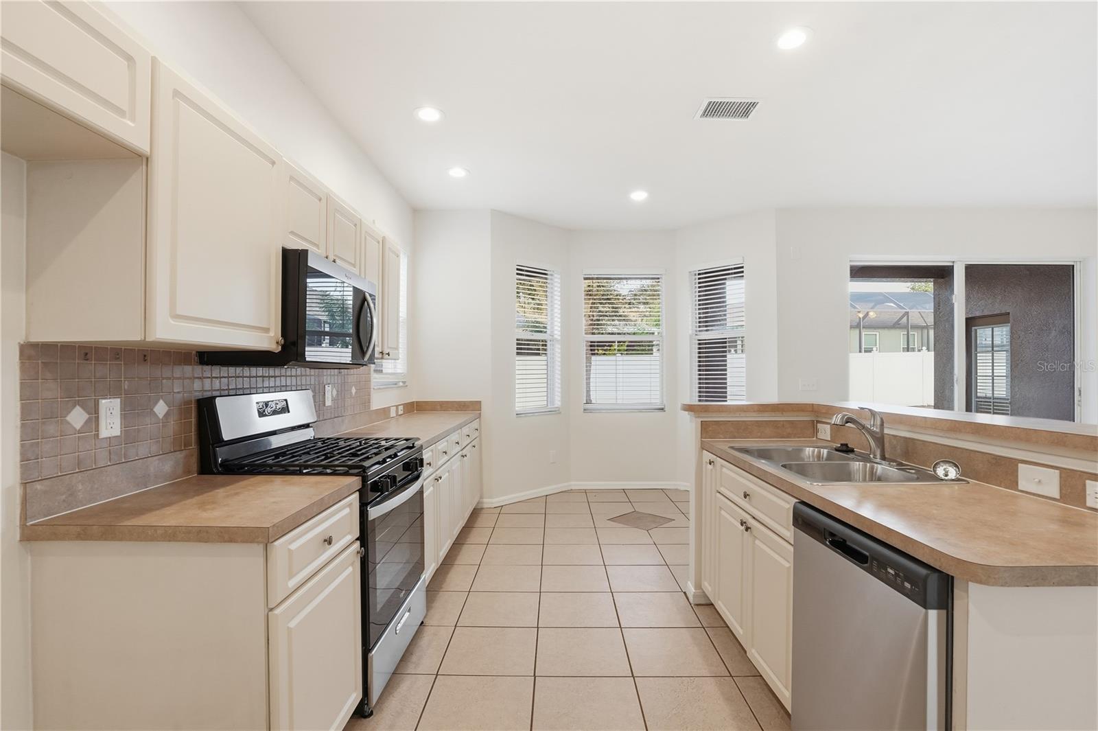 Image 18 of 39 For 12628 Bramfield Drive