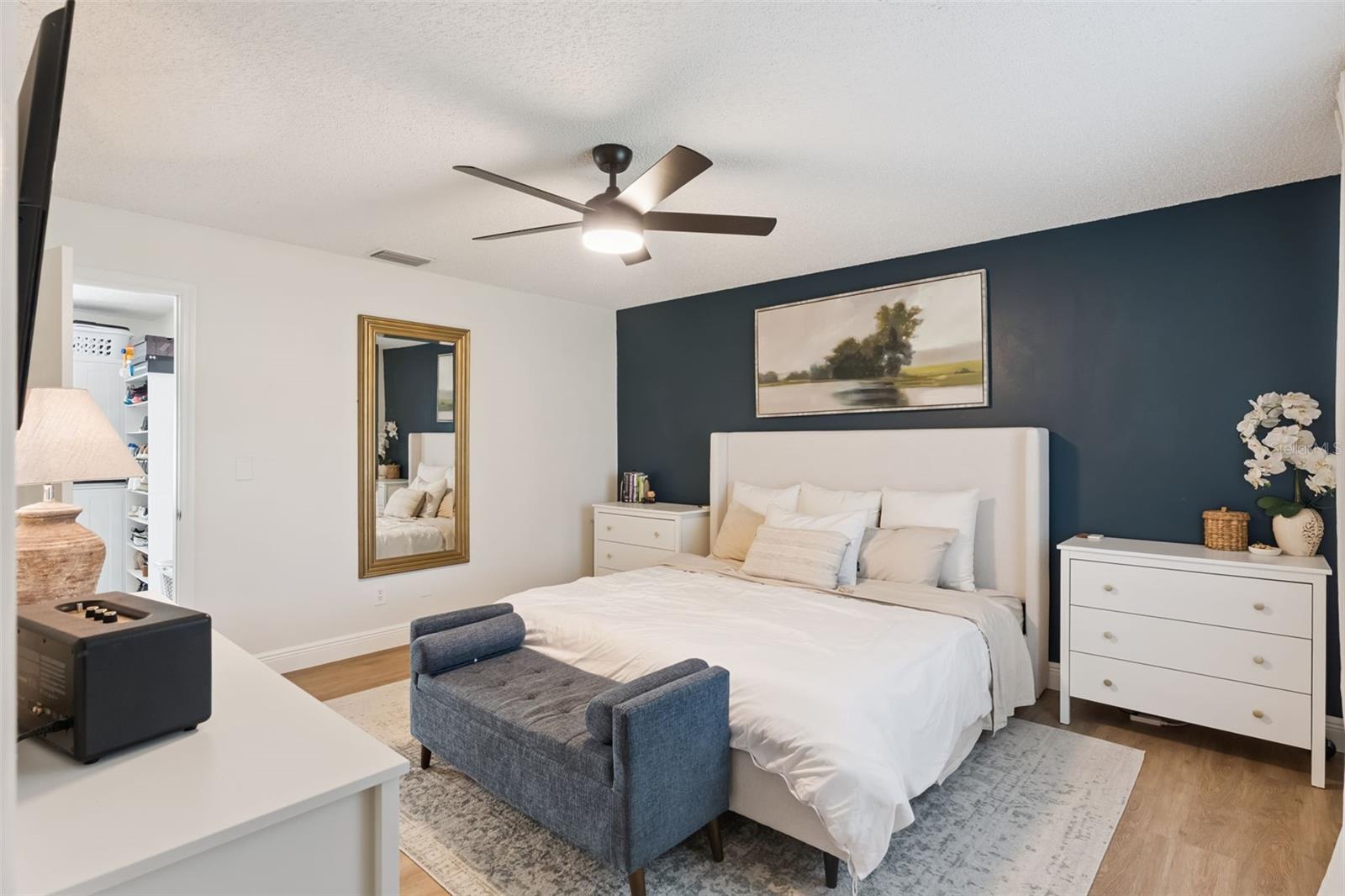 Image 10 of 48 For 10016 Bridlewood Avenue