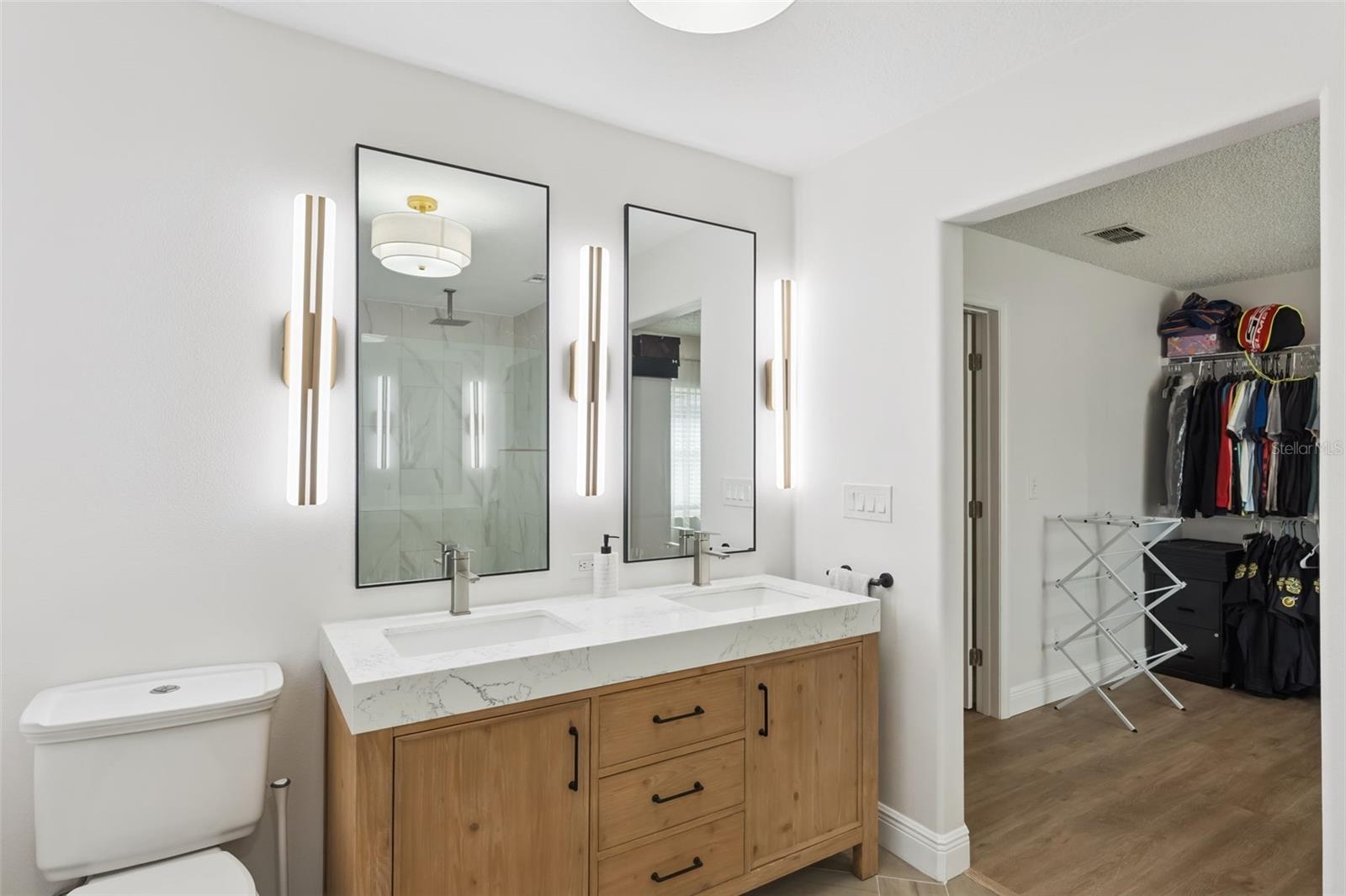 Image 12 of 48 For 10016 Bridlewood Avenue