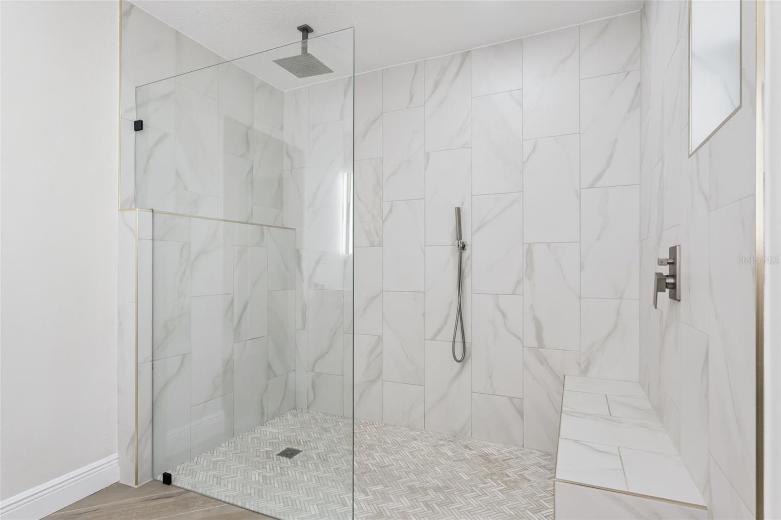 Image 14 of 48 For 10016 Bridlewood Avenue