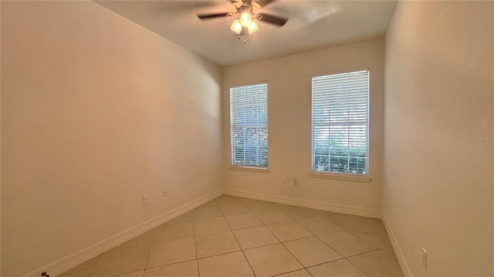 Image 10 of 27 For 11892 Thatcher Avenue