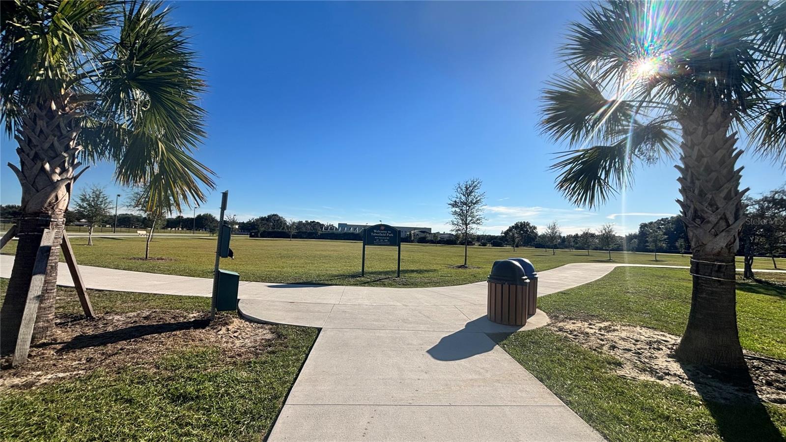 Image 25 of 27 For 11892 Thatcher Avenue