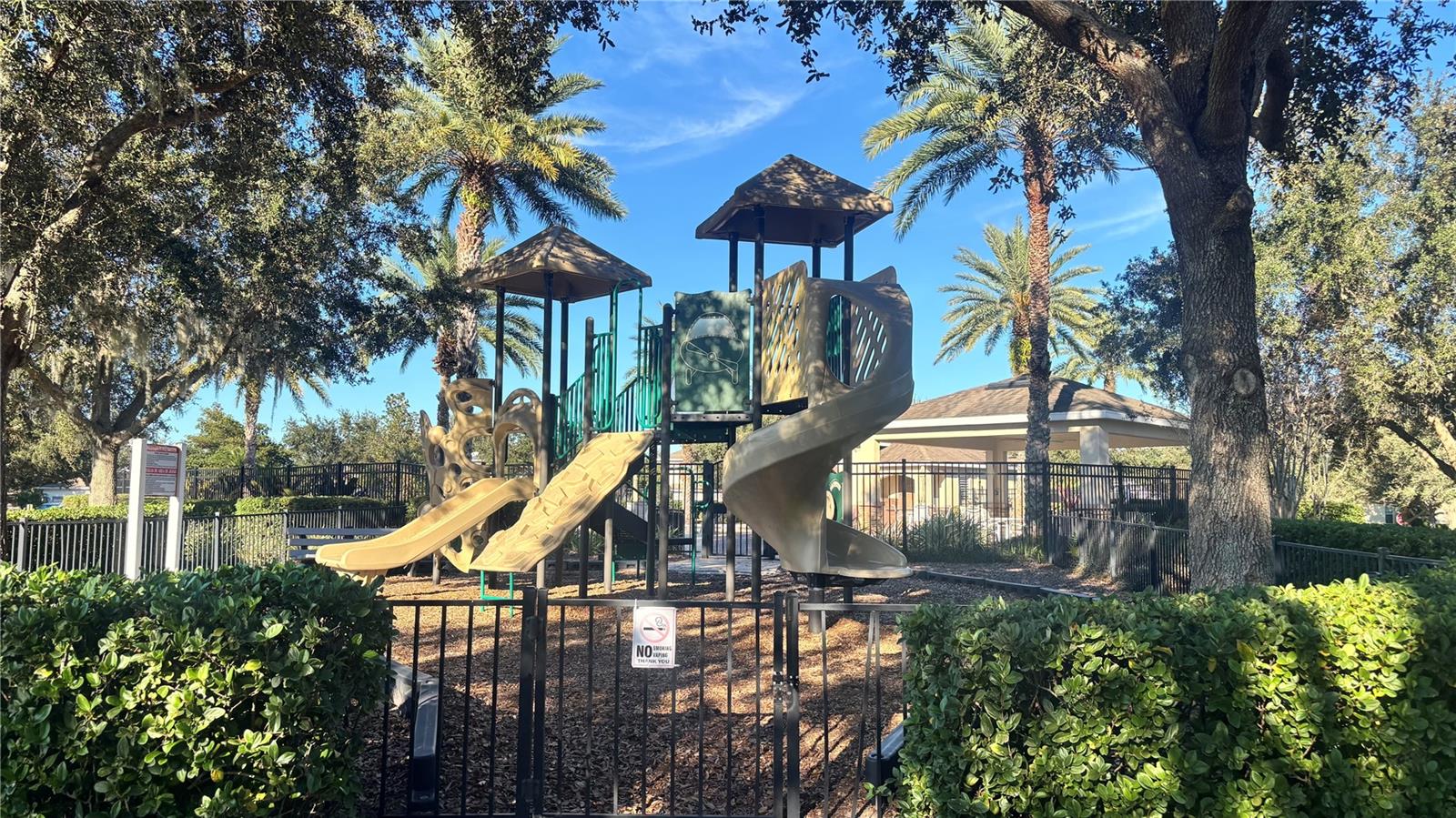 Image 27 of 27 For 11892 Thatcher Avenue