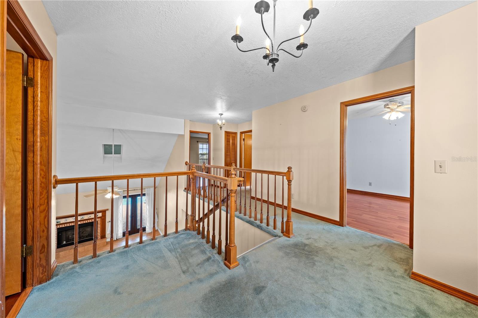 Image 33 of 71 For 215 Lake Shore Boulevard