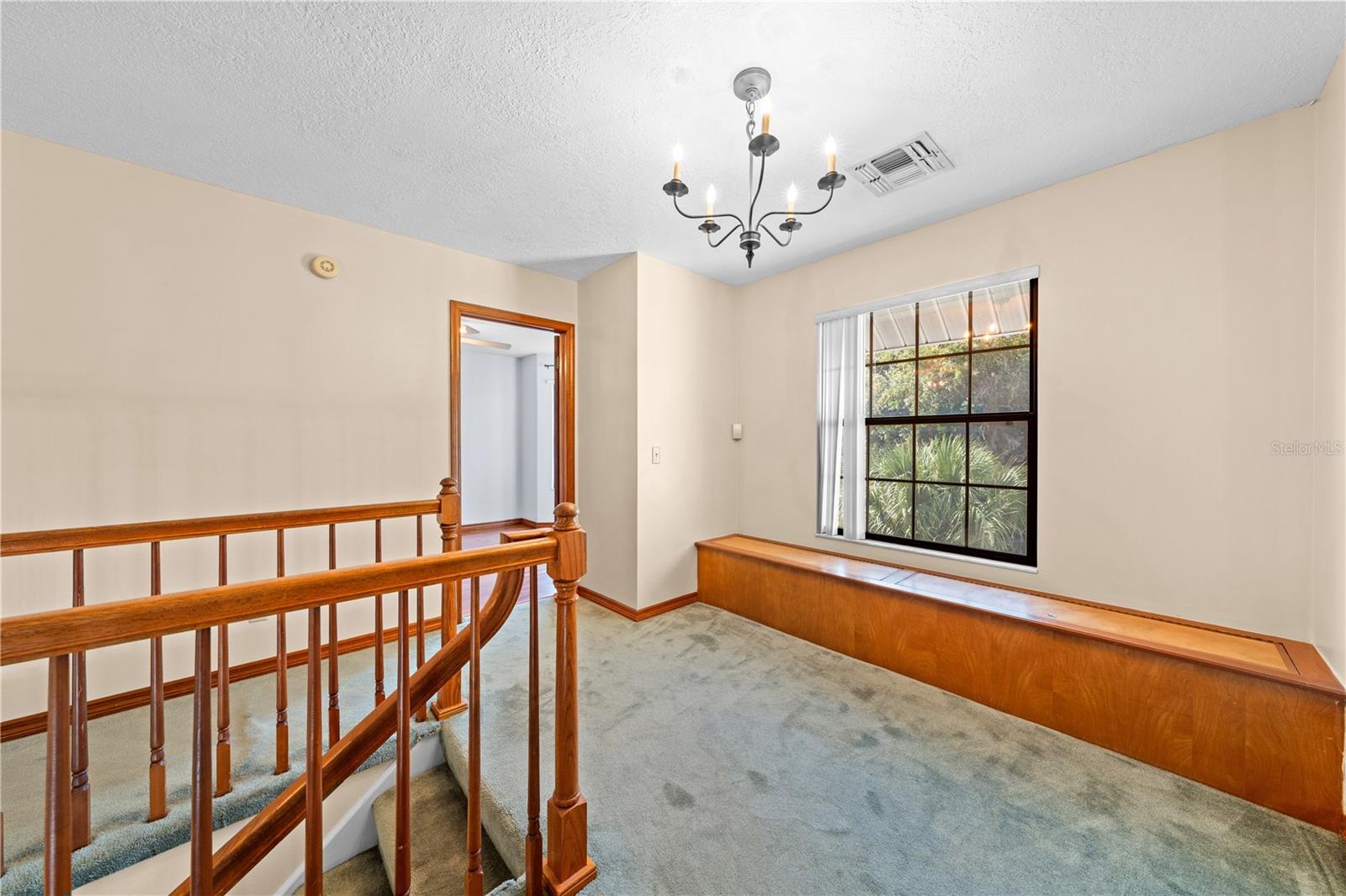 Image 34 of 71 For 215 Lake Shore Boulevard