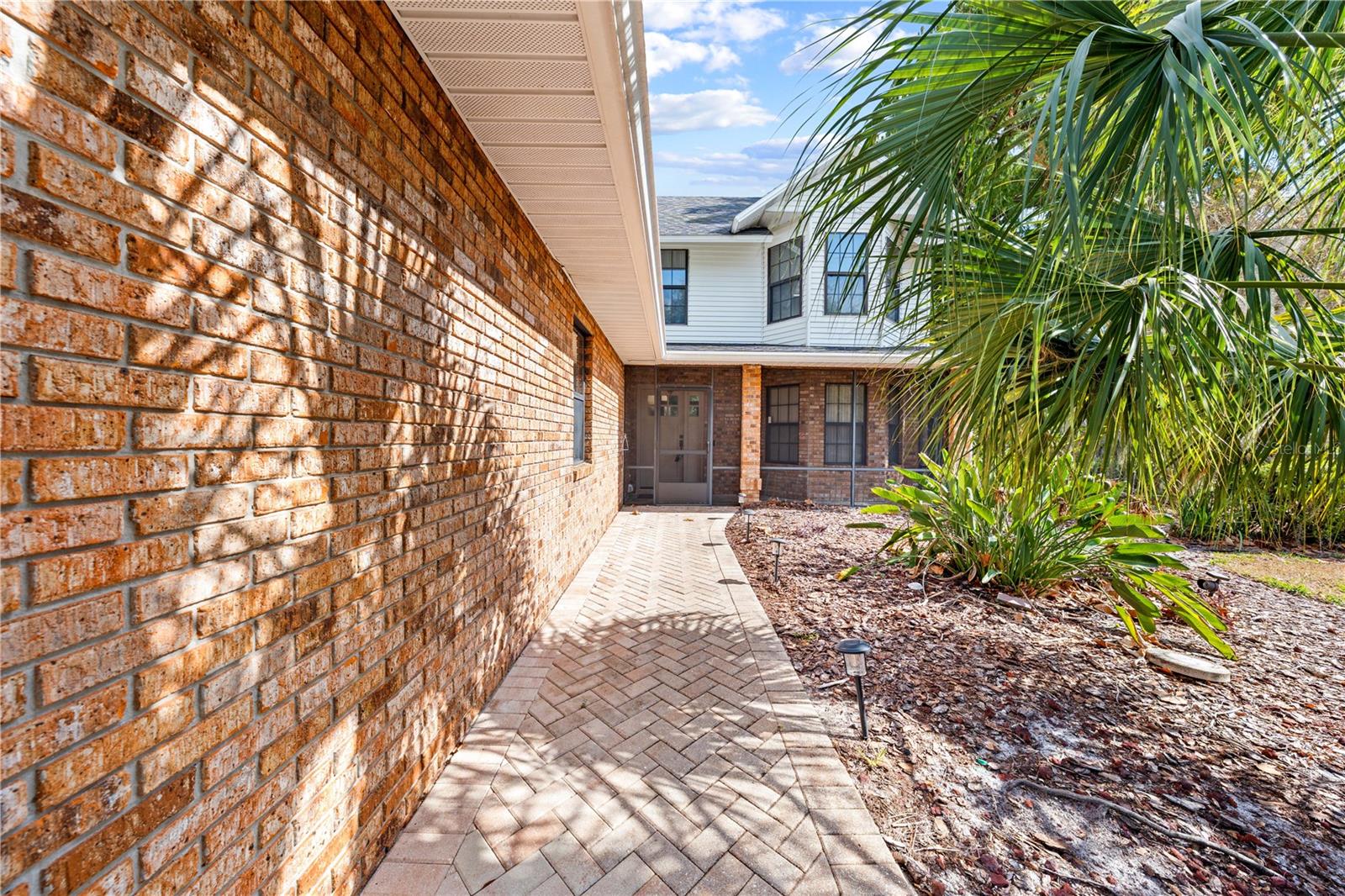 Image 4 of 71 For 215 Lake Shore Boulevard