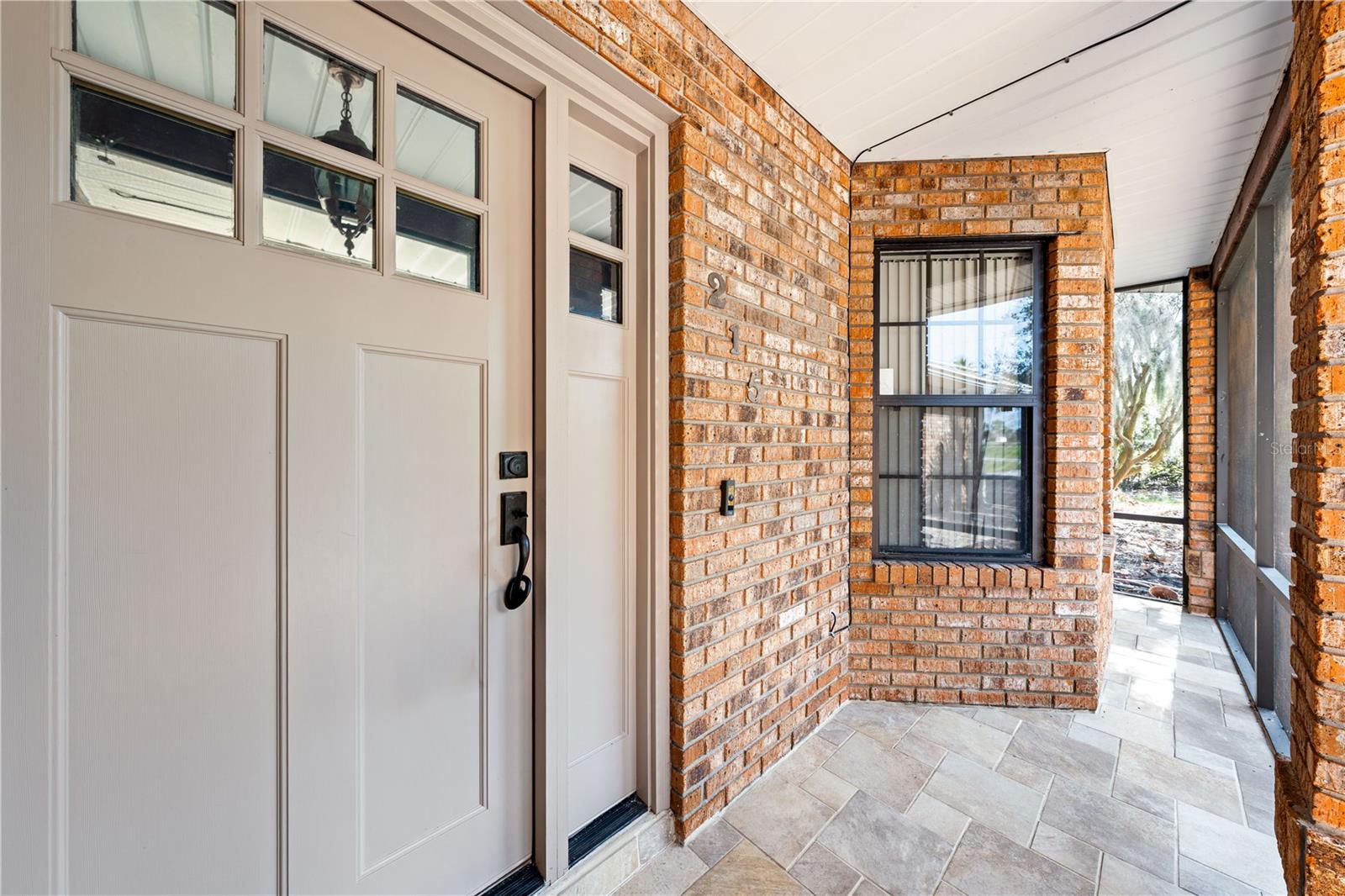 Image 5 of 71 For 215 Lake Shore Boulevard