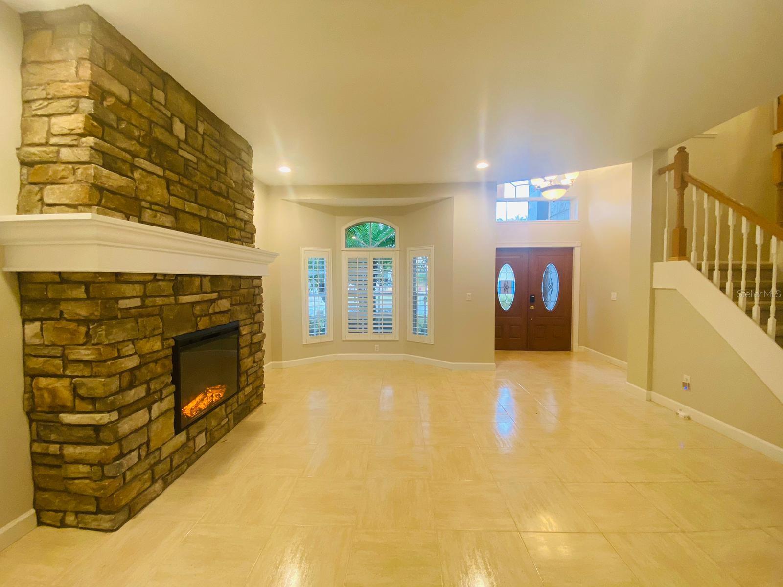 Image 4 of 42 For 3838 Regents Way