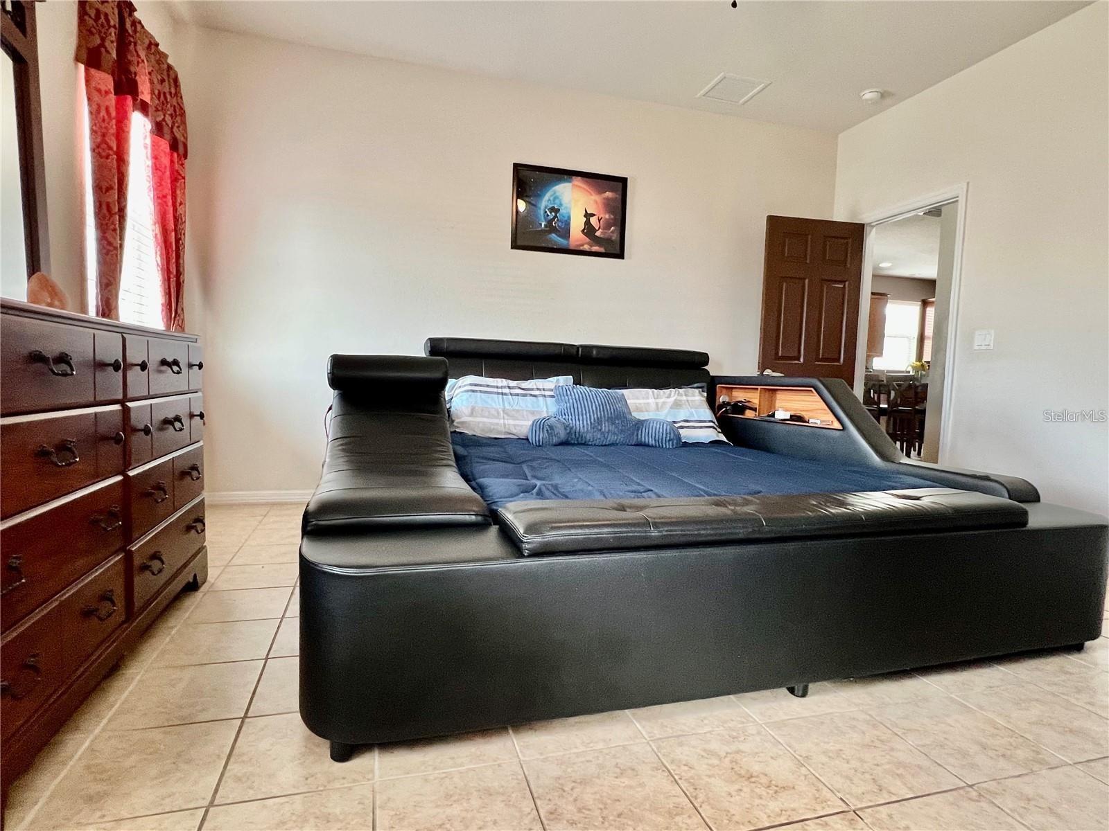 Image 22 of 43 For 724 Parker Den Drive