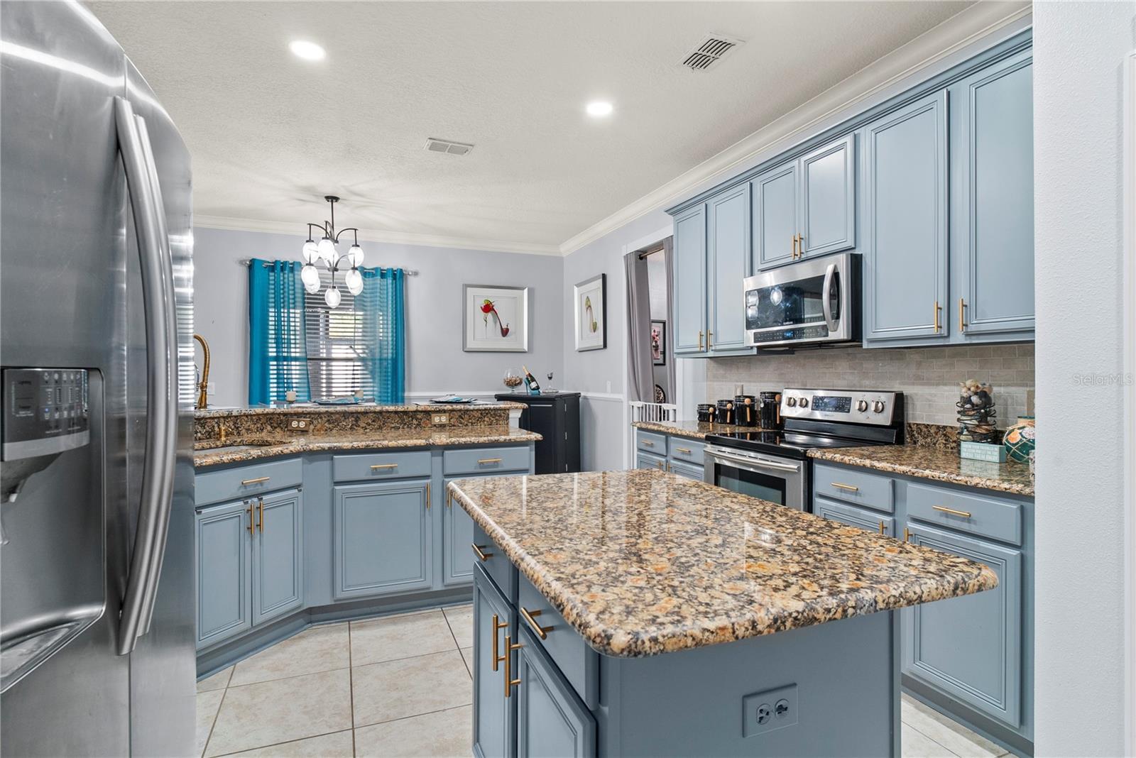 Image 17 of 46 For 2556 Cabernet Circle