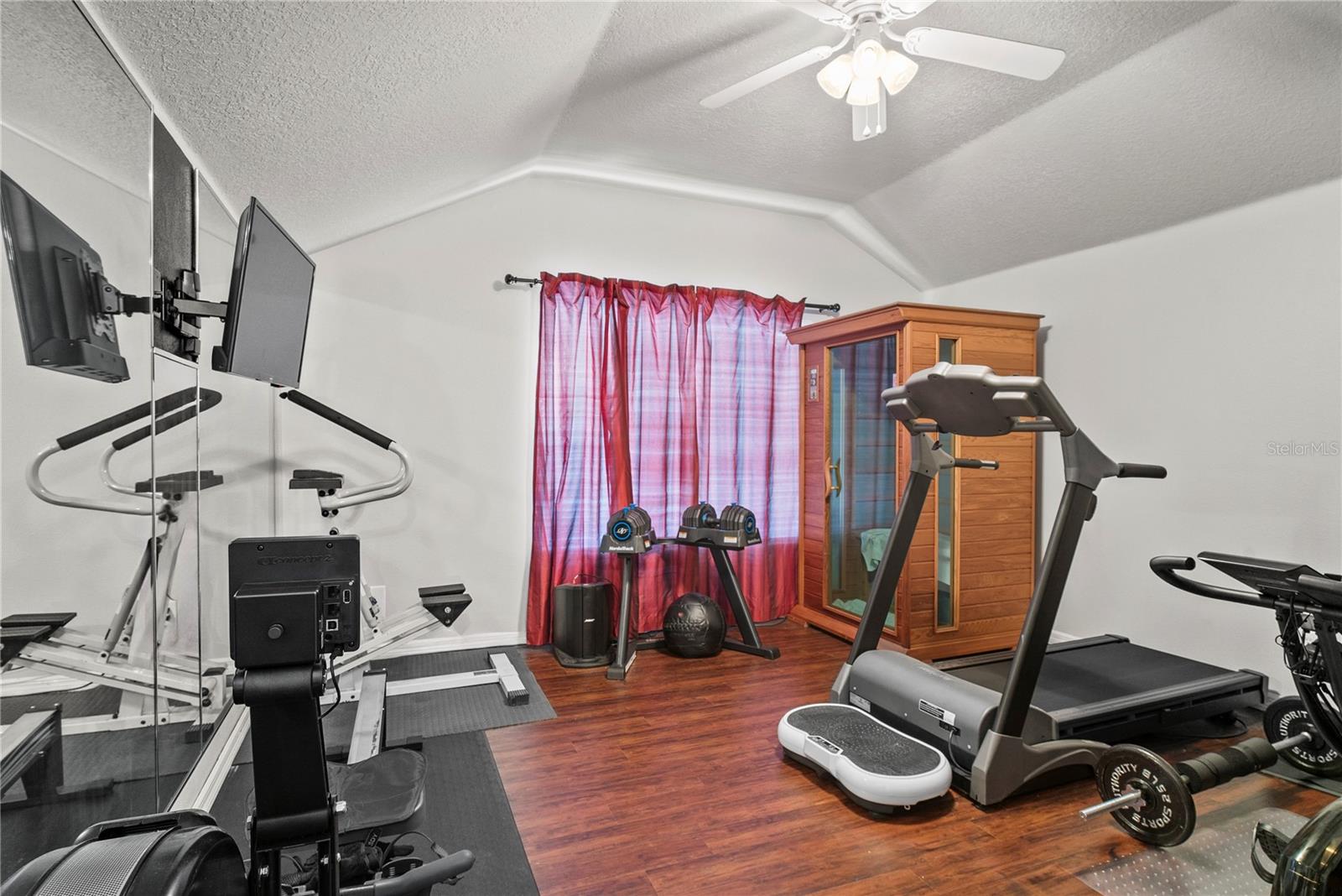 Image 36 of 46 For 2556 Cabernet Circle