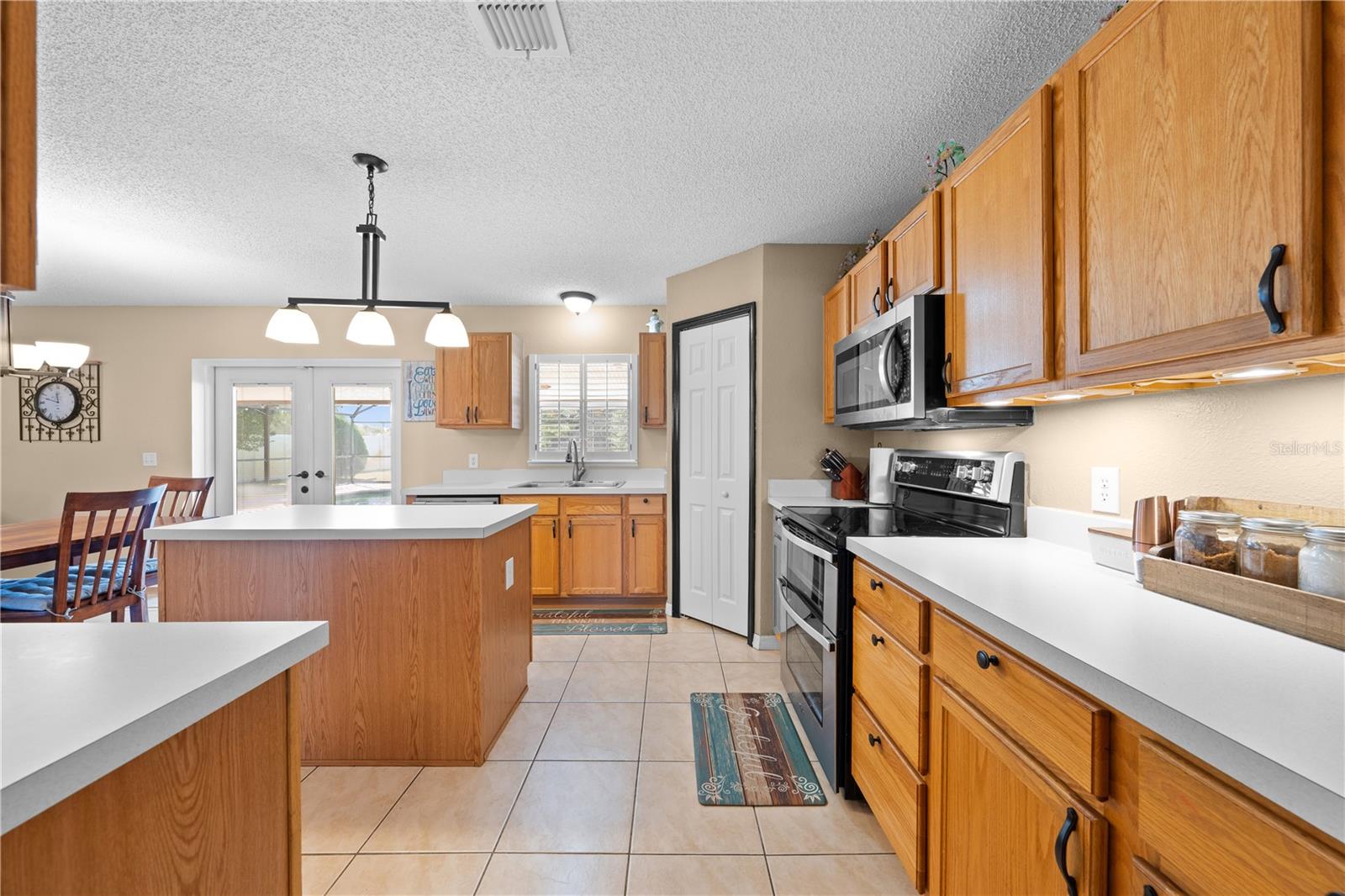 Image 15 of 67 For 6114 Waterfield Way