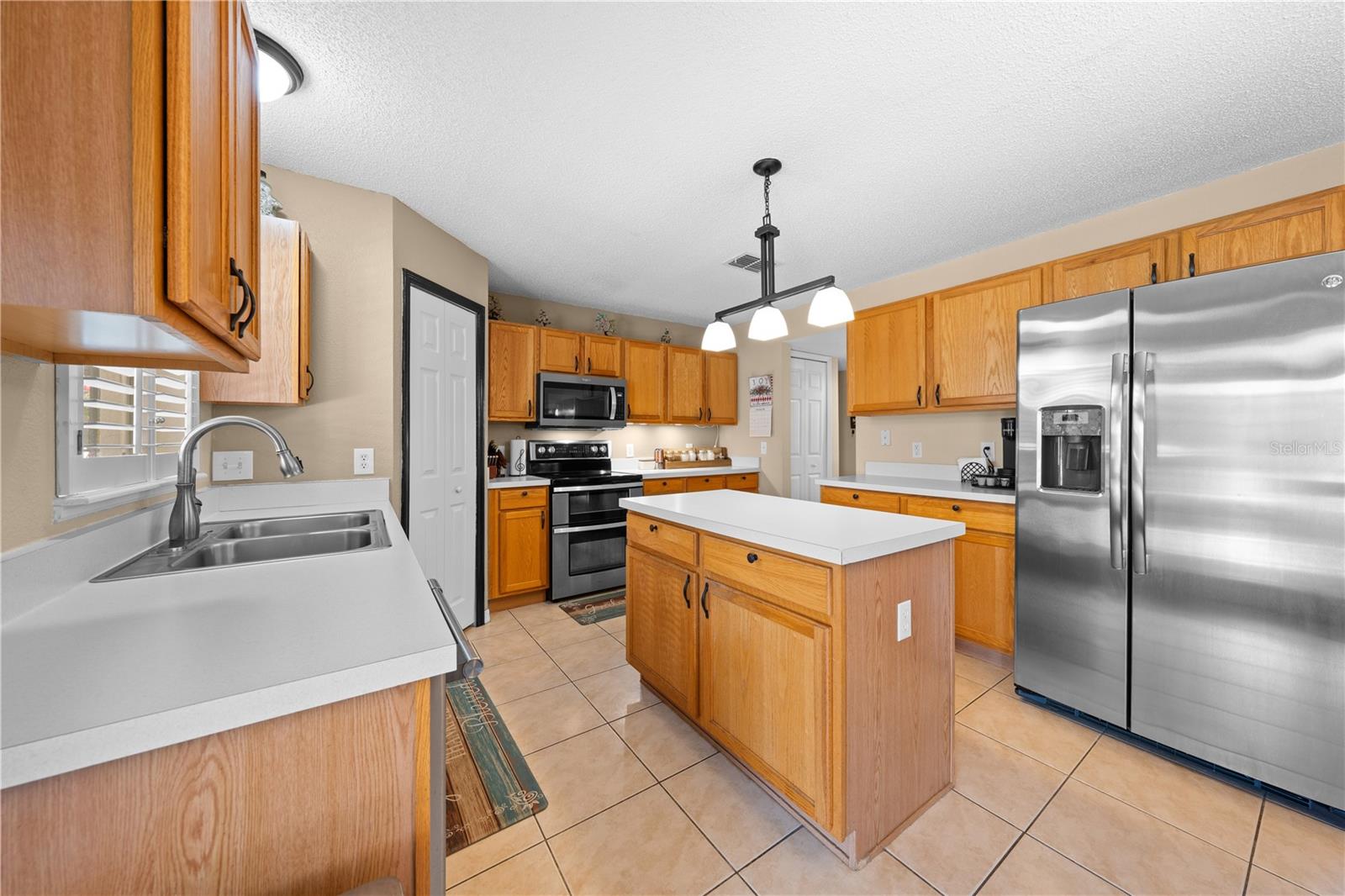 Image 17 of 67 For 6114 Waterfield Way