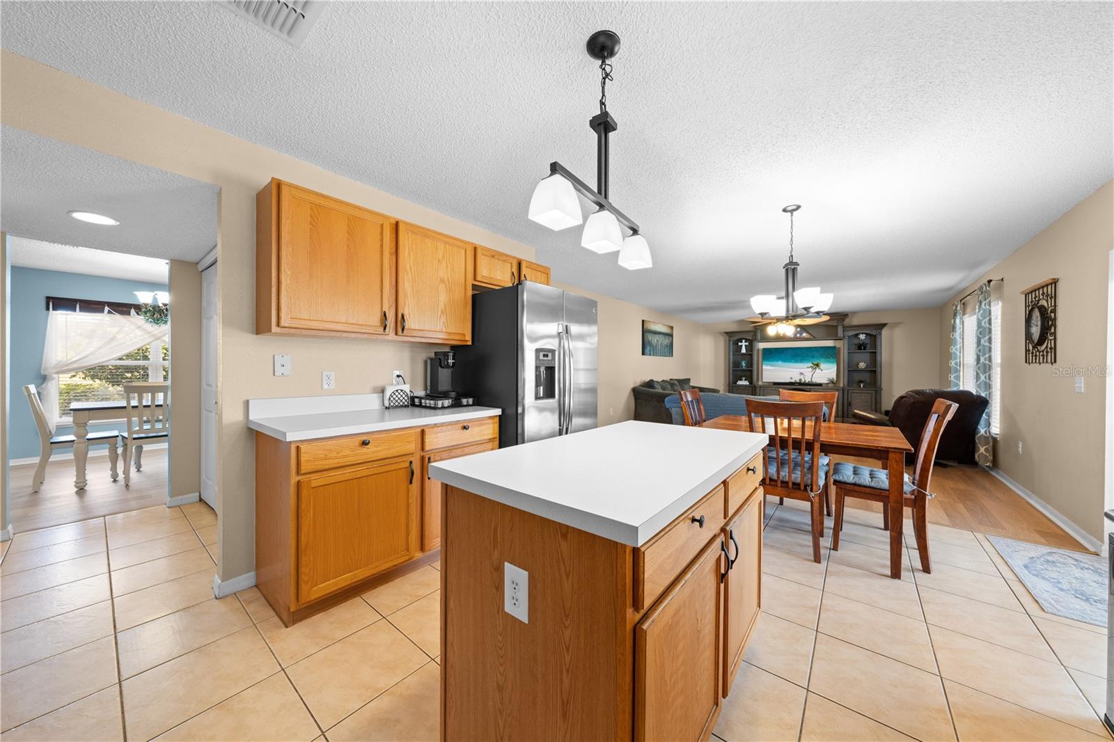 Image 19 of 67 For 6114 Waterfield Way