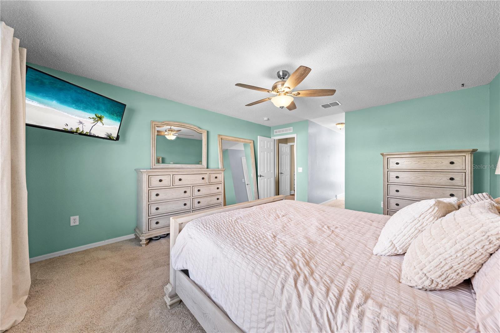 Image 40 of 67 For 6114 Waterfield Way