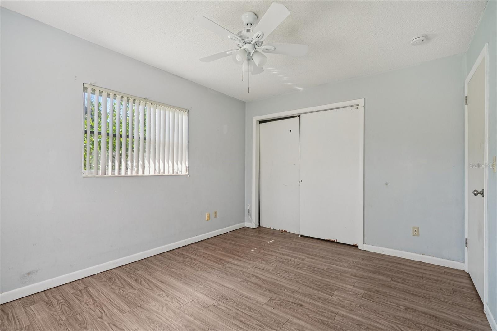 Image 18 of 24 For 9529 Village Green Circle