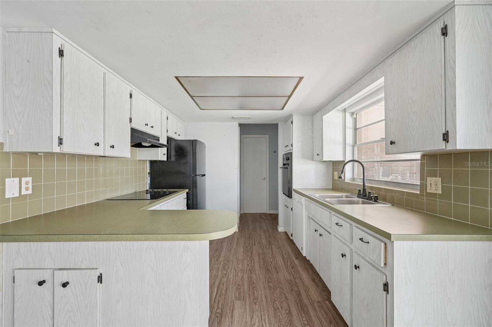 Image 2 of 24 For 9529 Village Green Circle