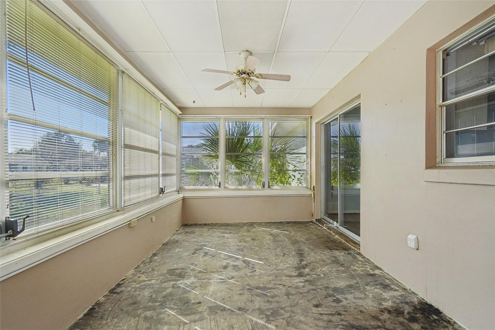 Image 20 of 24 For 9529 Village Green Circle