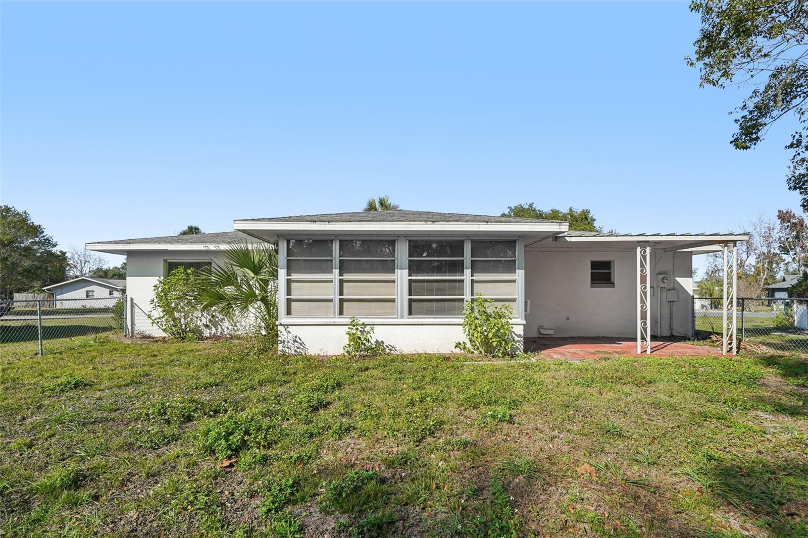 Image 21 of 24 For 9529 Village Green Circle