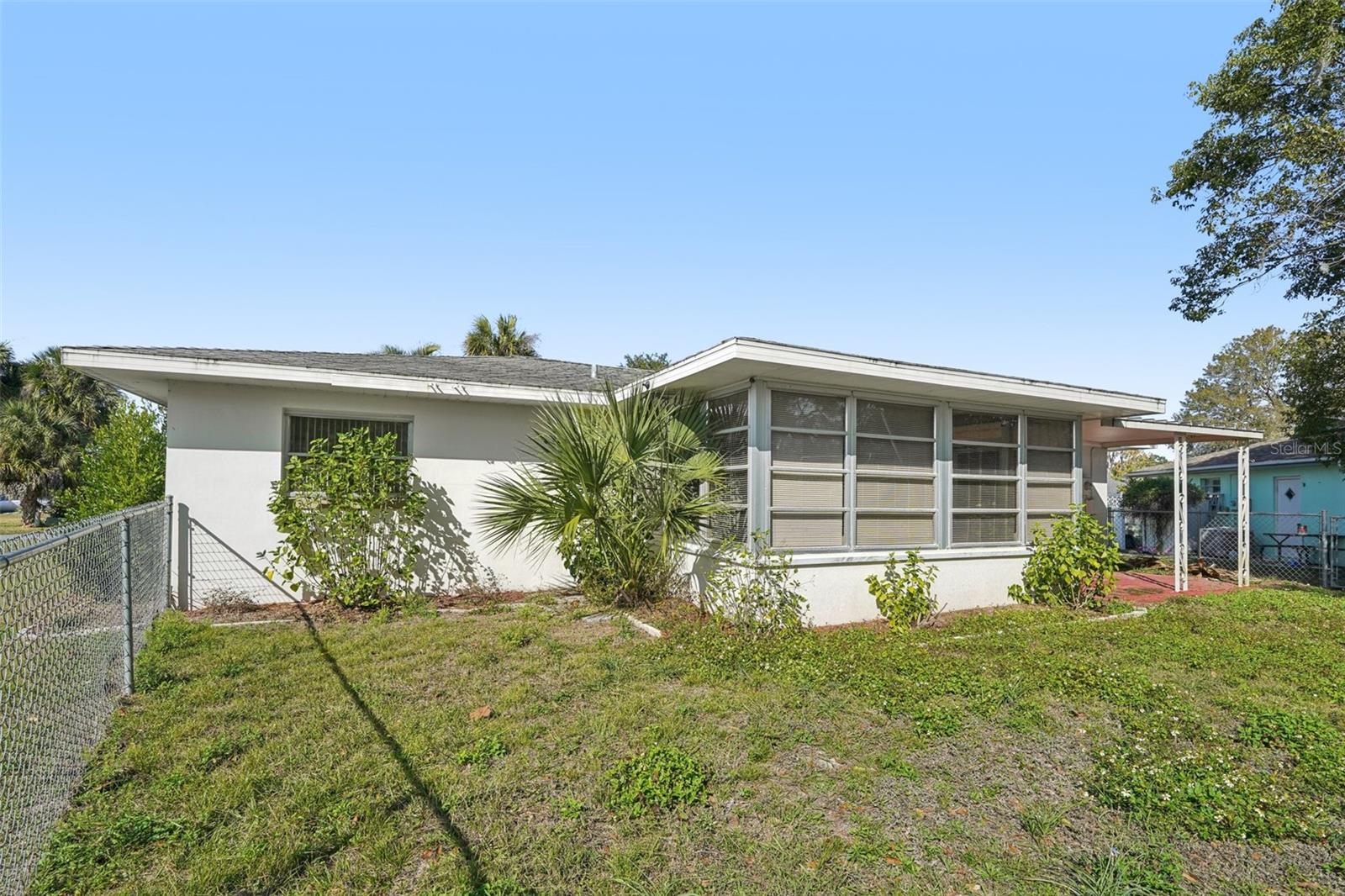 Image 22 of 24 For 9529 Village Green Circle