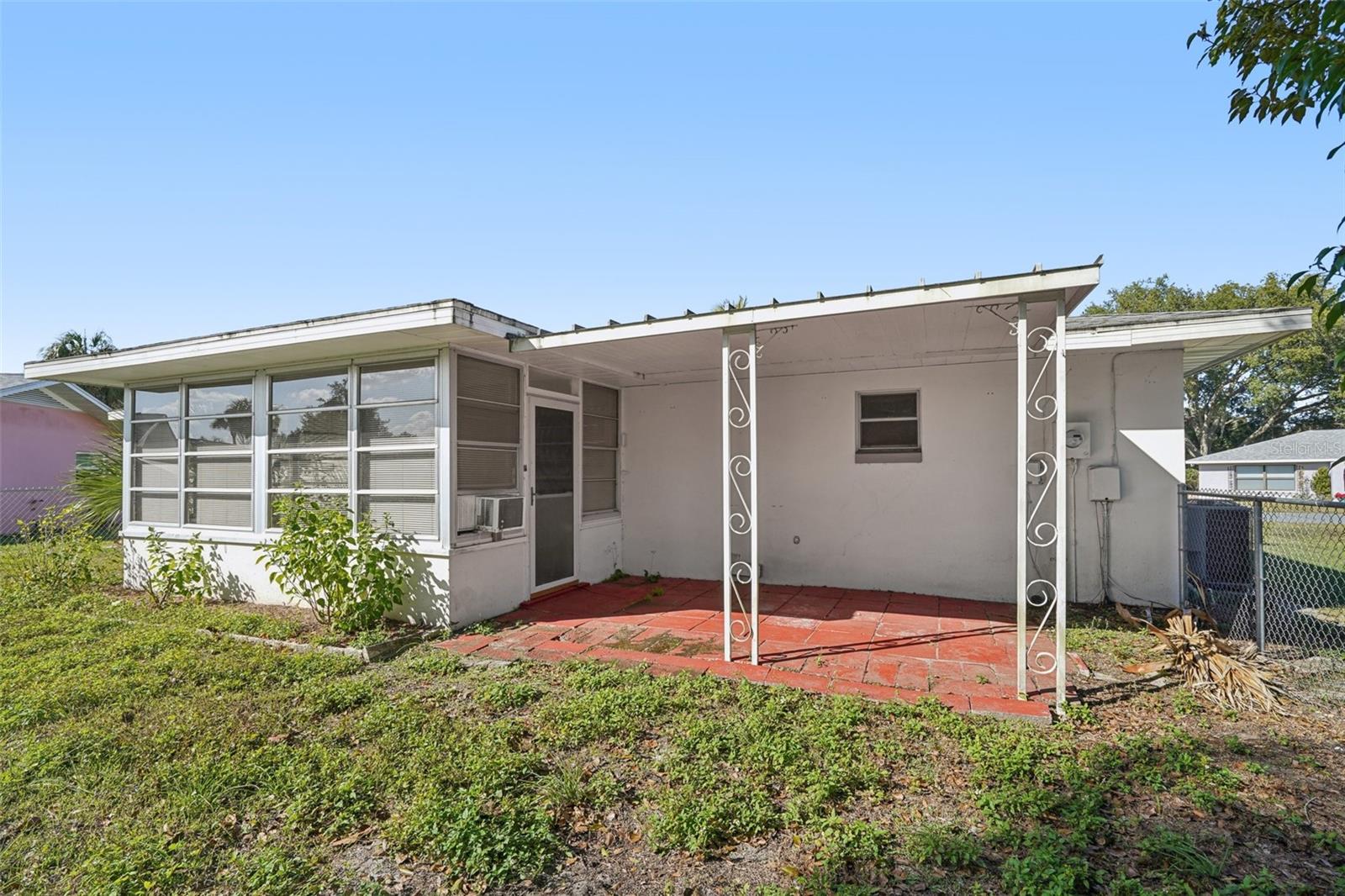 Image 23 of 24 For 9529 Village Green Circle