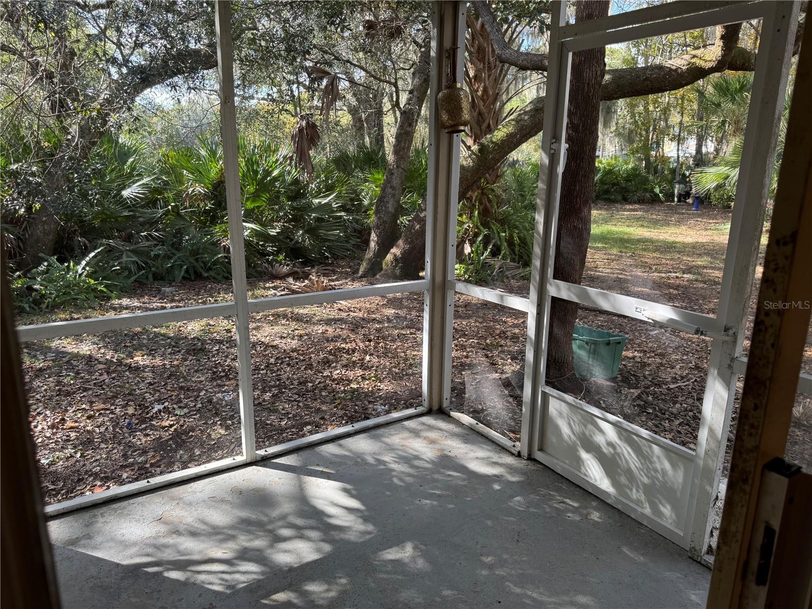 Image 11 of 12 For 513 Green Spring Circle .