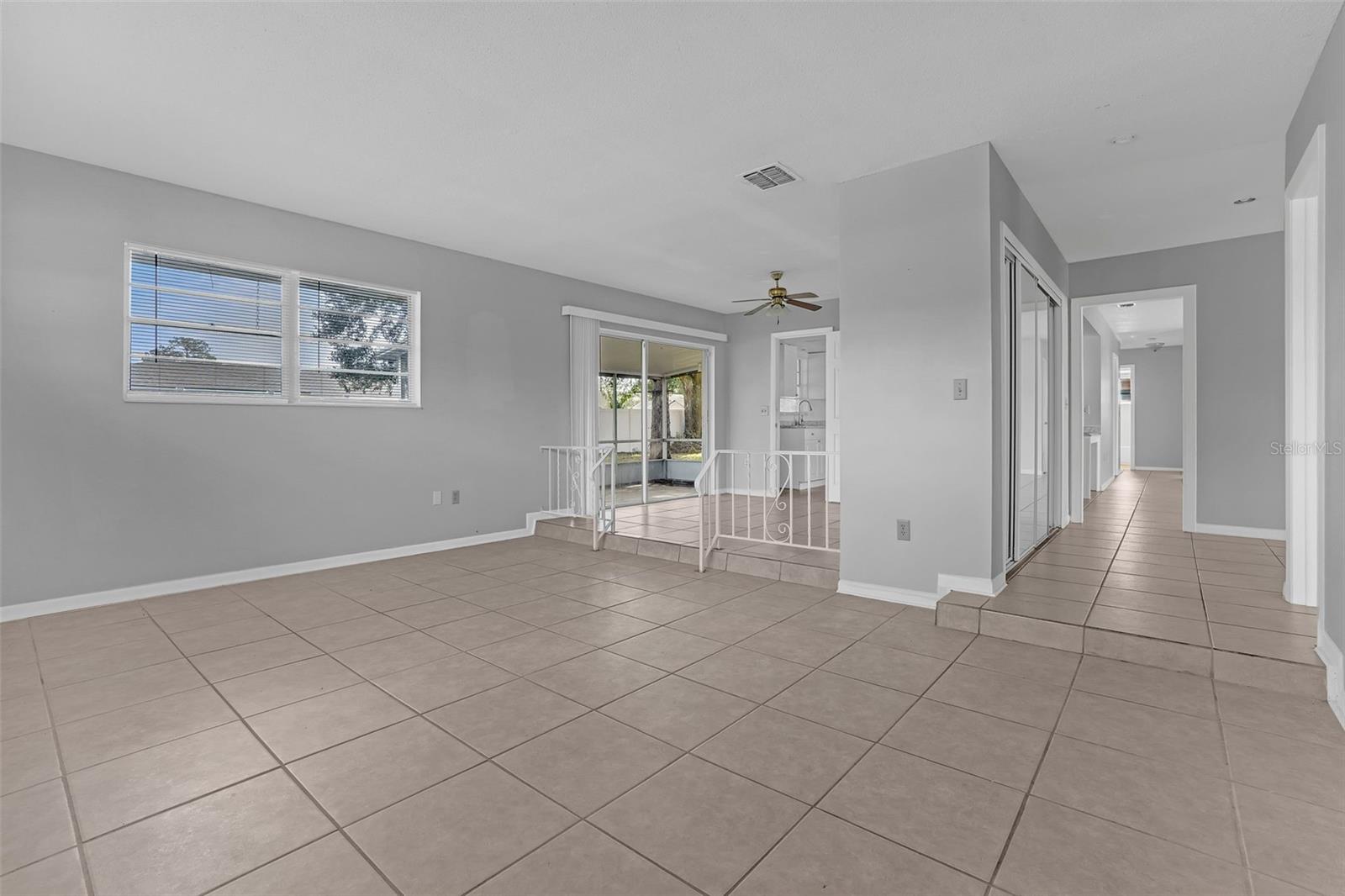 Image 12 of 31 For 621 Ashberry Lane