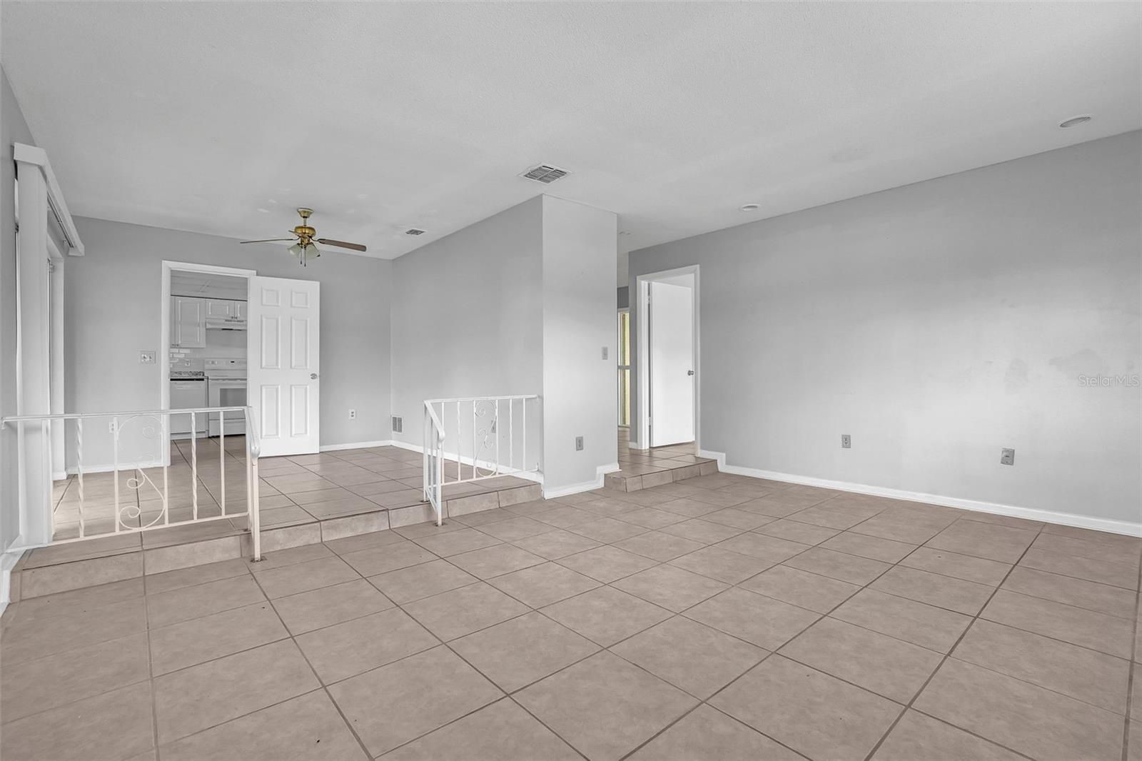 Image 13 of 31 For 621 Ashberry Lane