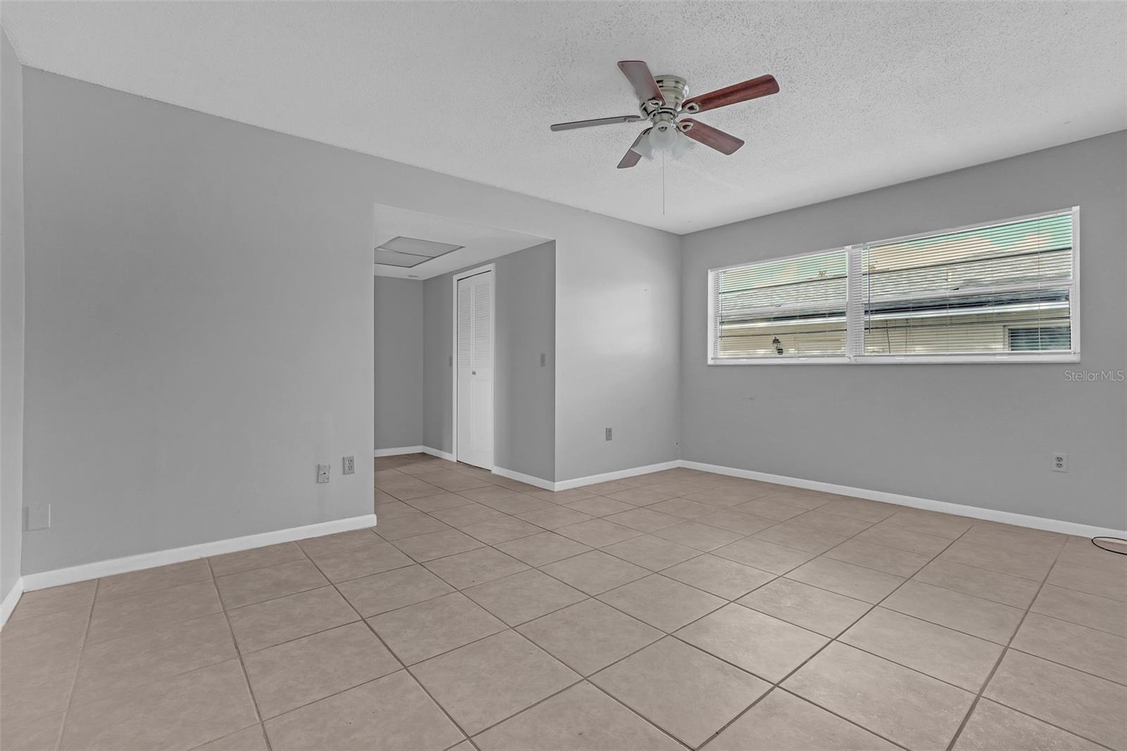 Image 17 of 31 For 621 Ashberry Lane