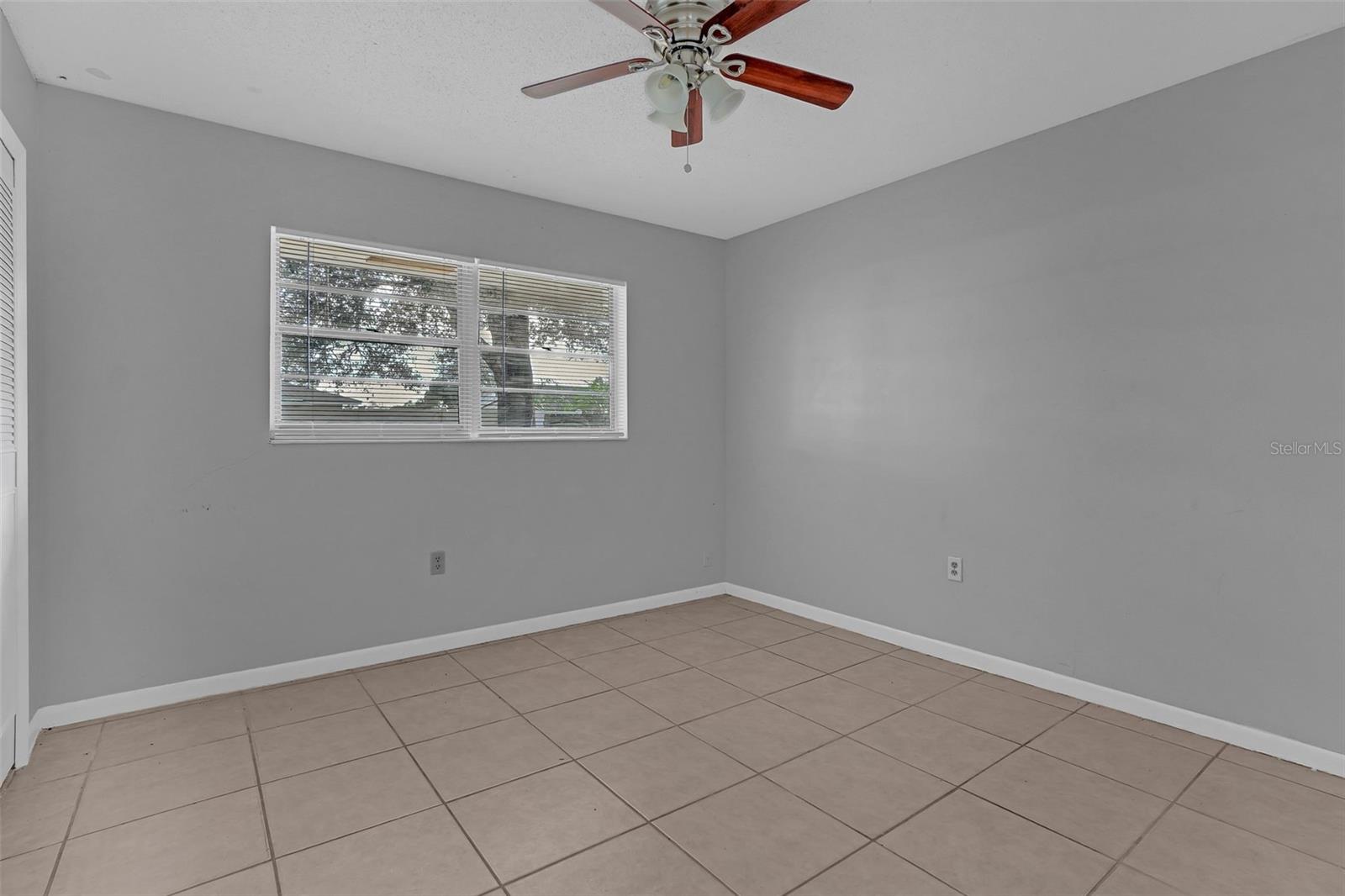 Image 24 of 31 For 621 Ashberry Lane