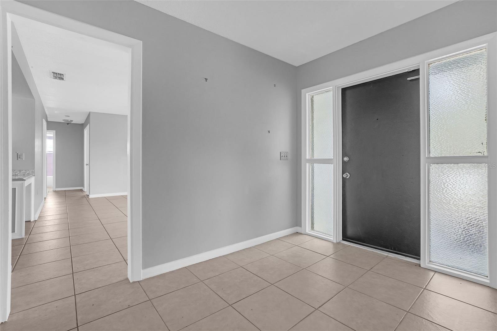 Image 4 of 31 For 621 Ashberry Lane