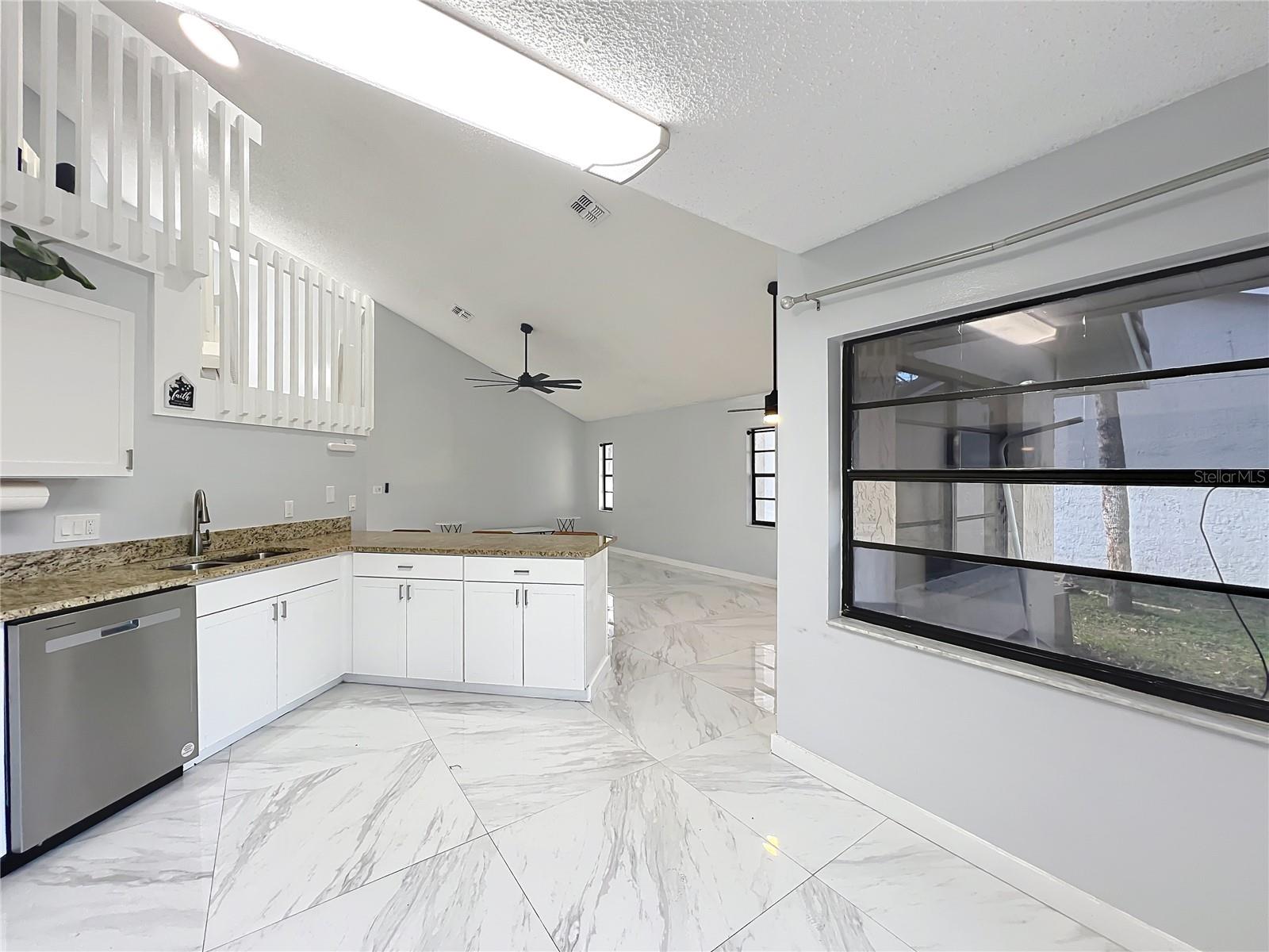 Image 20 of 53 For 622 Anhinga Road